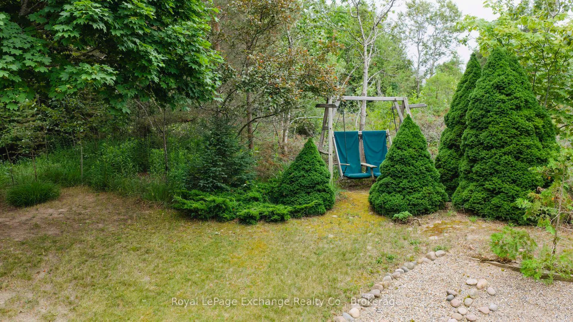 Photo 13 of 40 vozka Drive, Huron-Kinloss — HOMEH