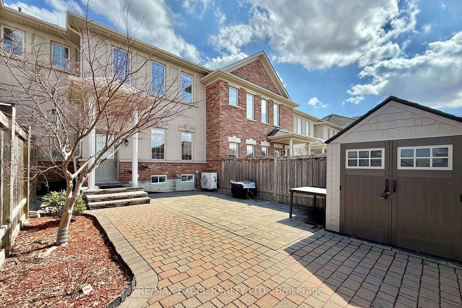 Photo 6 of 55 Vettese Court, Markham, Box Grove — HOMEH