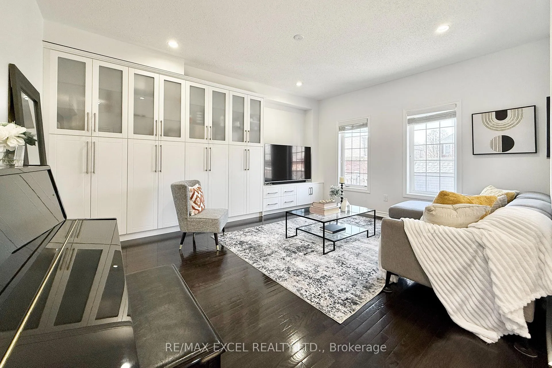 Photo 10 of 55 Vettese Court, Markham, Box Grove — HOMEH