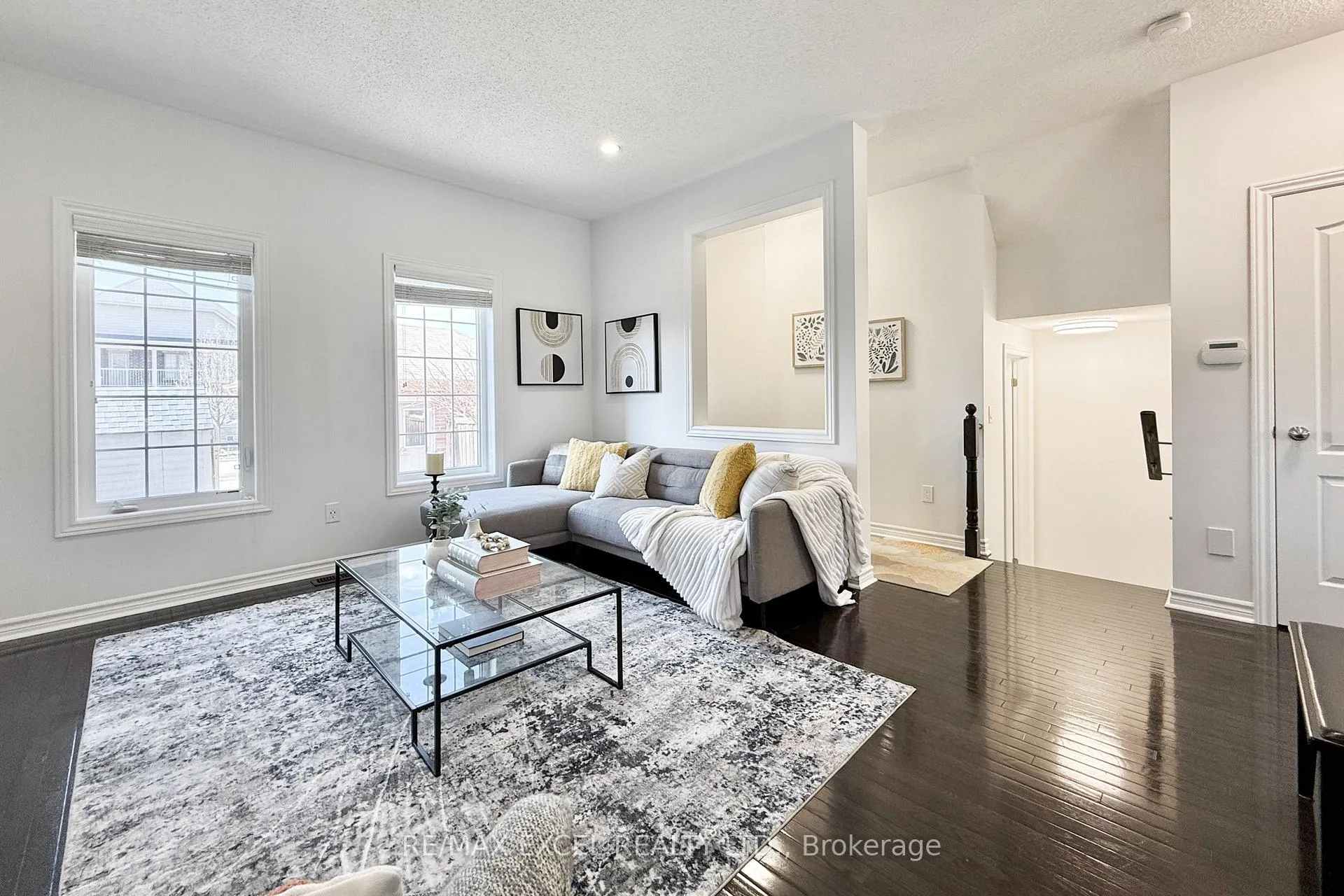 Photo 12 of 55 Vettese Court, Markham, Box Grove — HOMEH