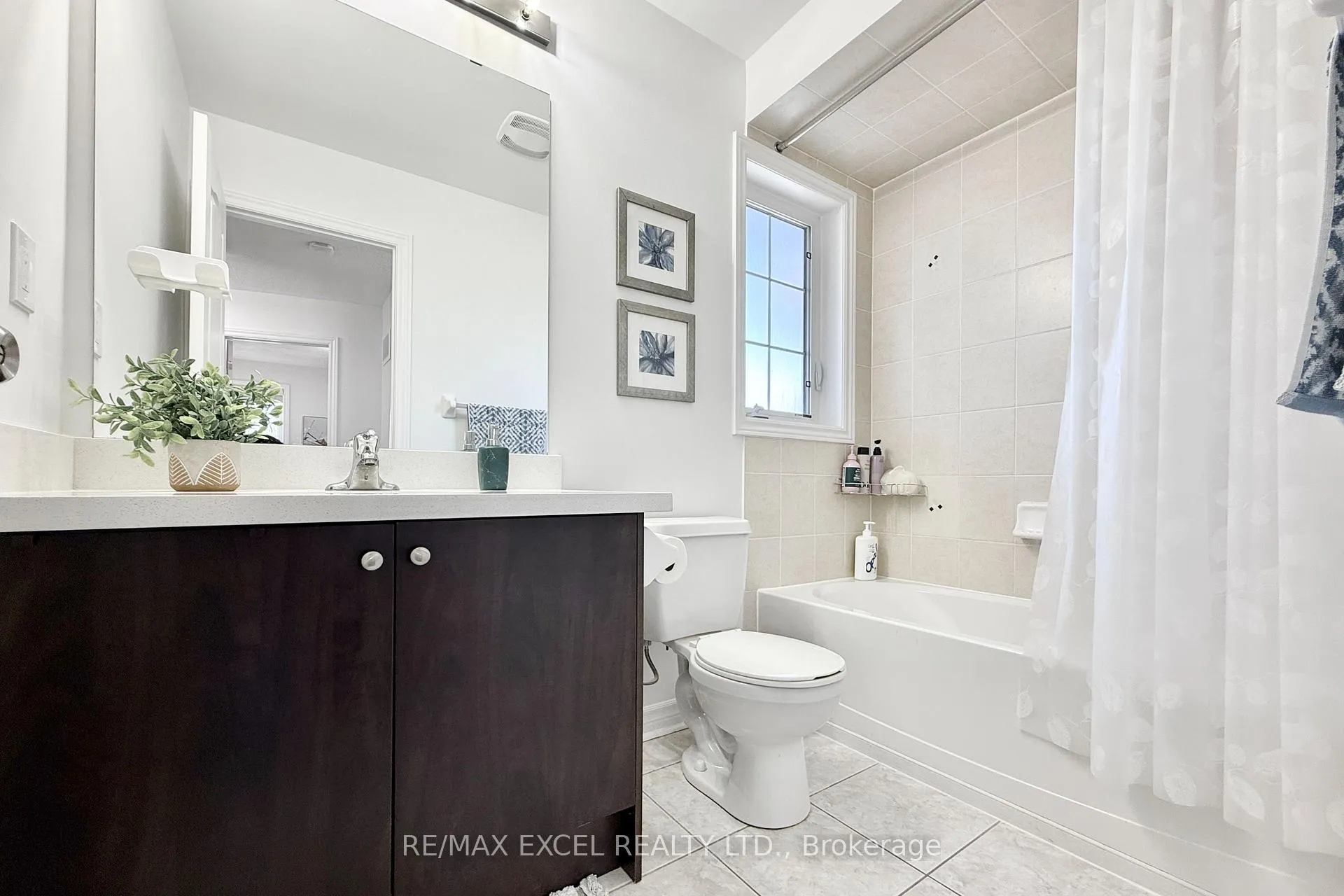 Photo 28 of 55 Vettese Court, Markham, Box Grove — HOMEH