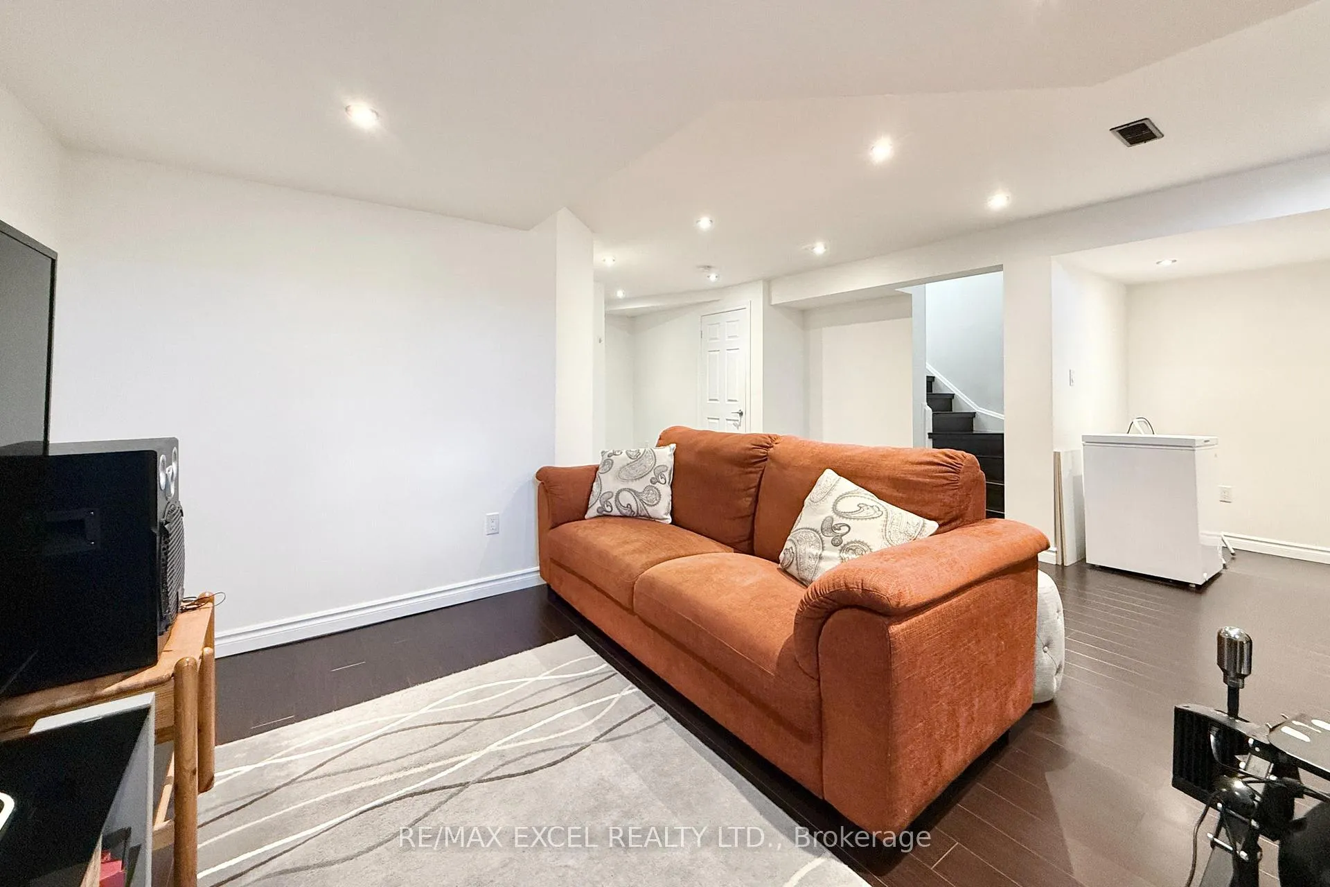 Photo 32 of 55 Vettese Court, Markham, Box Grove — HOMEH