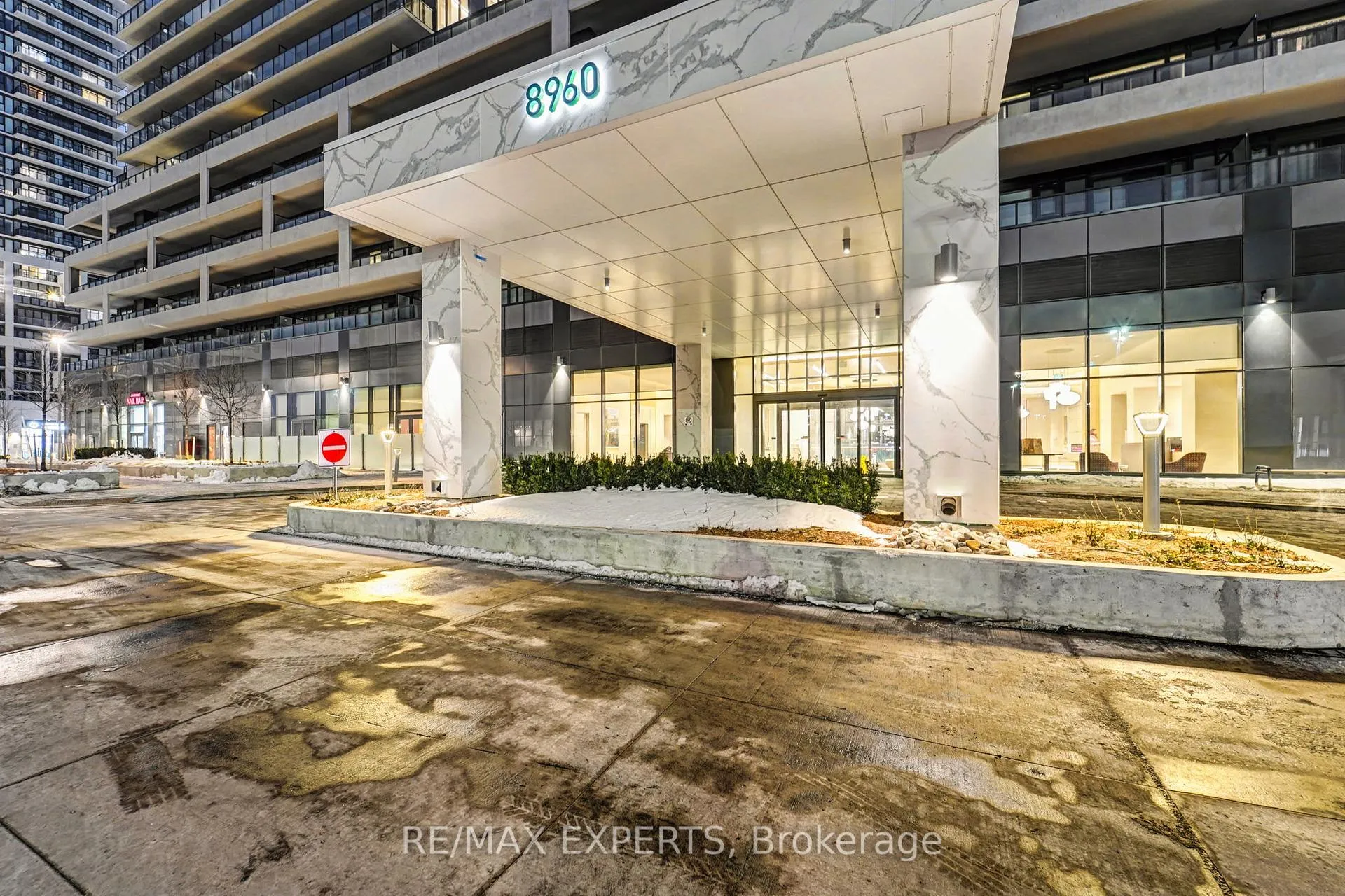 Photo 2 of Unit 421, 8960 Jane Street, Vaughan, Vellore Village — HOMEH
