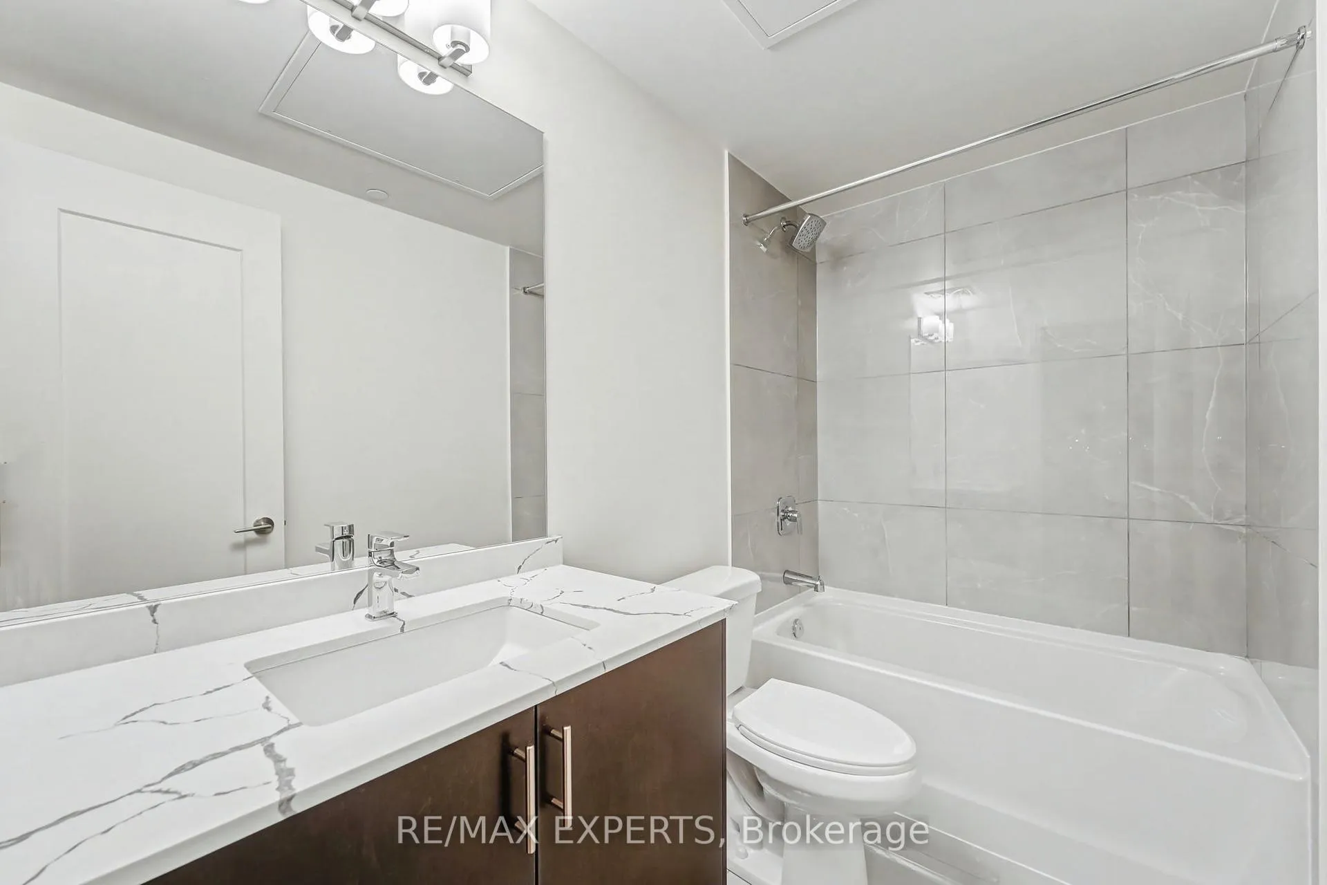 Photo 9 of Unit 421, 8960 Jane Street, Vaughan, Vellore Village — HOMEH