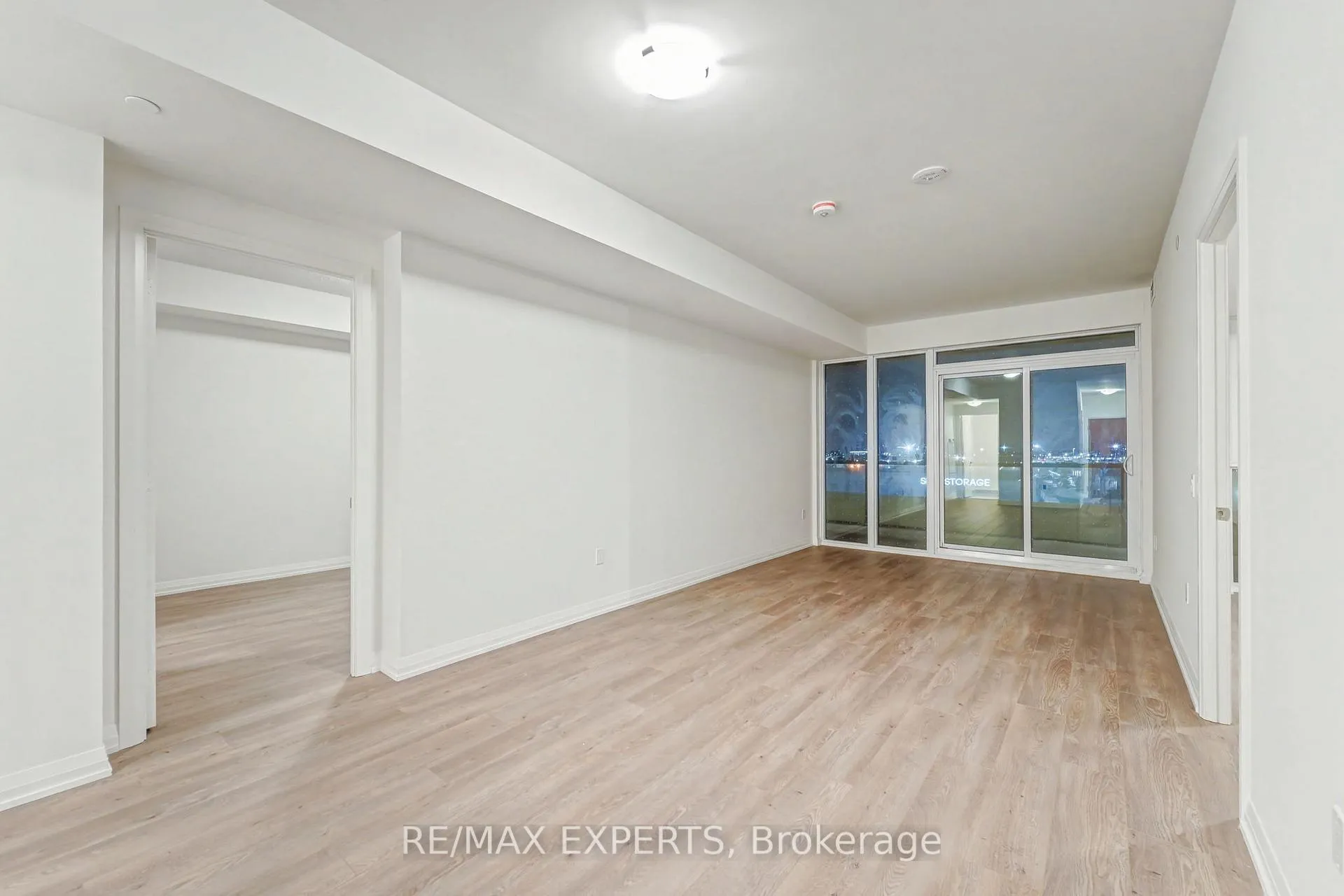 Photo 10 of Unit 421, 8960 Jane Street, Vaughan, Vellore Village — HOMEH
