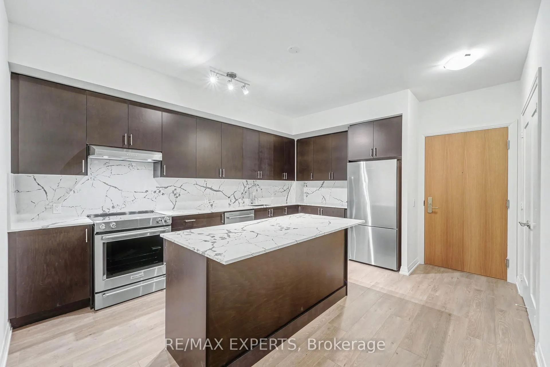 Photo 16 of Unit 421, 8960 Jane Street, Vaughan, Vellore Village — HOMEH