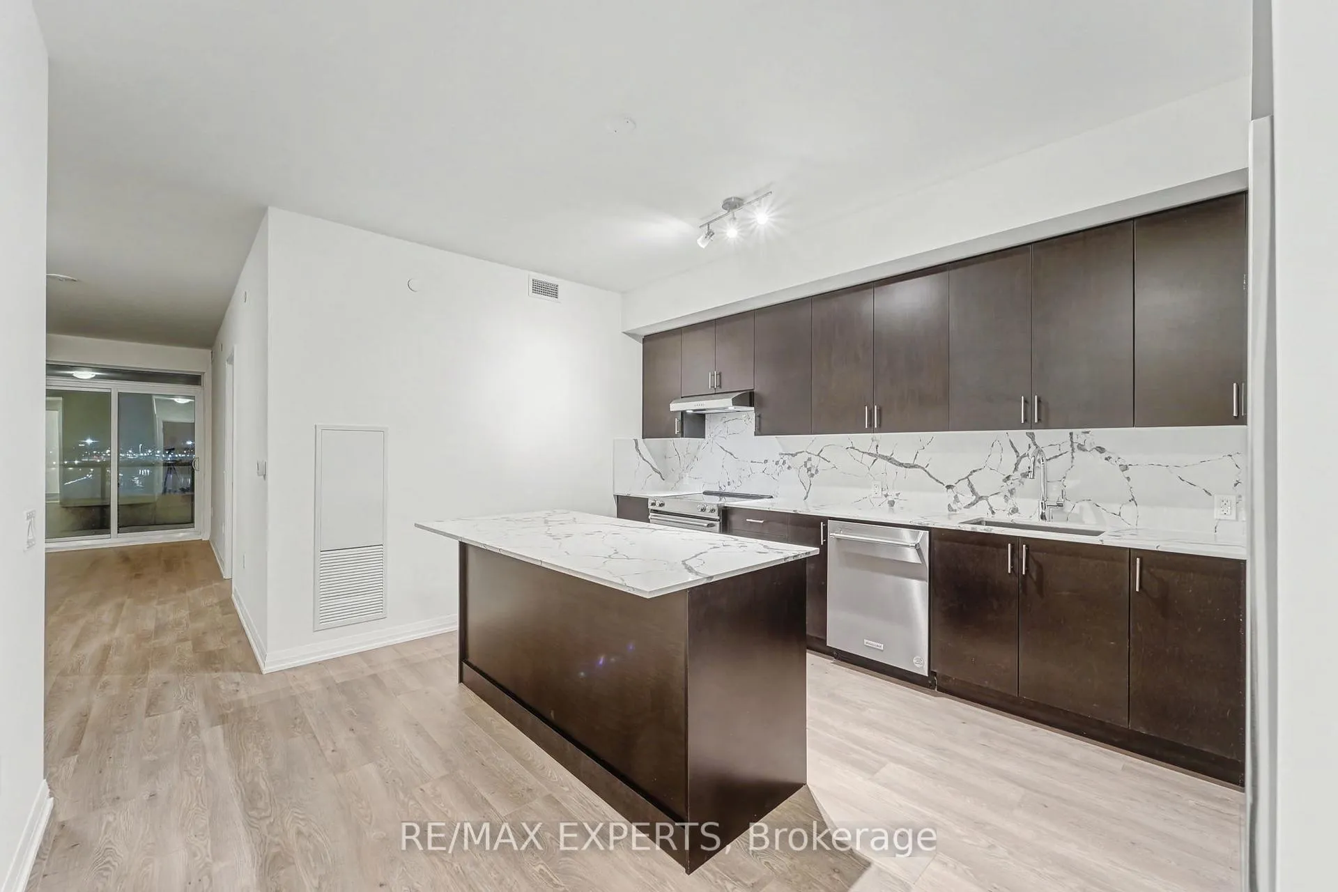 Photo 17 of Unit 421, 8960 Jane Street, Vaughan, Vellore Village — HOMEH