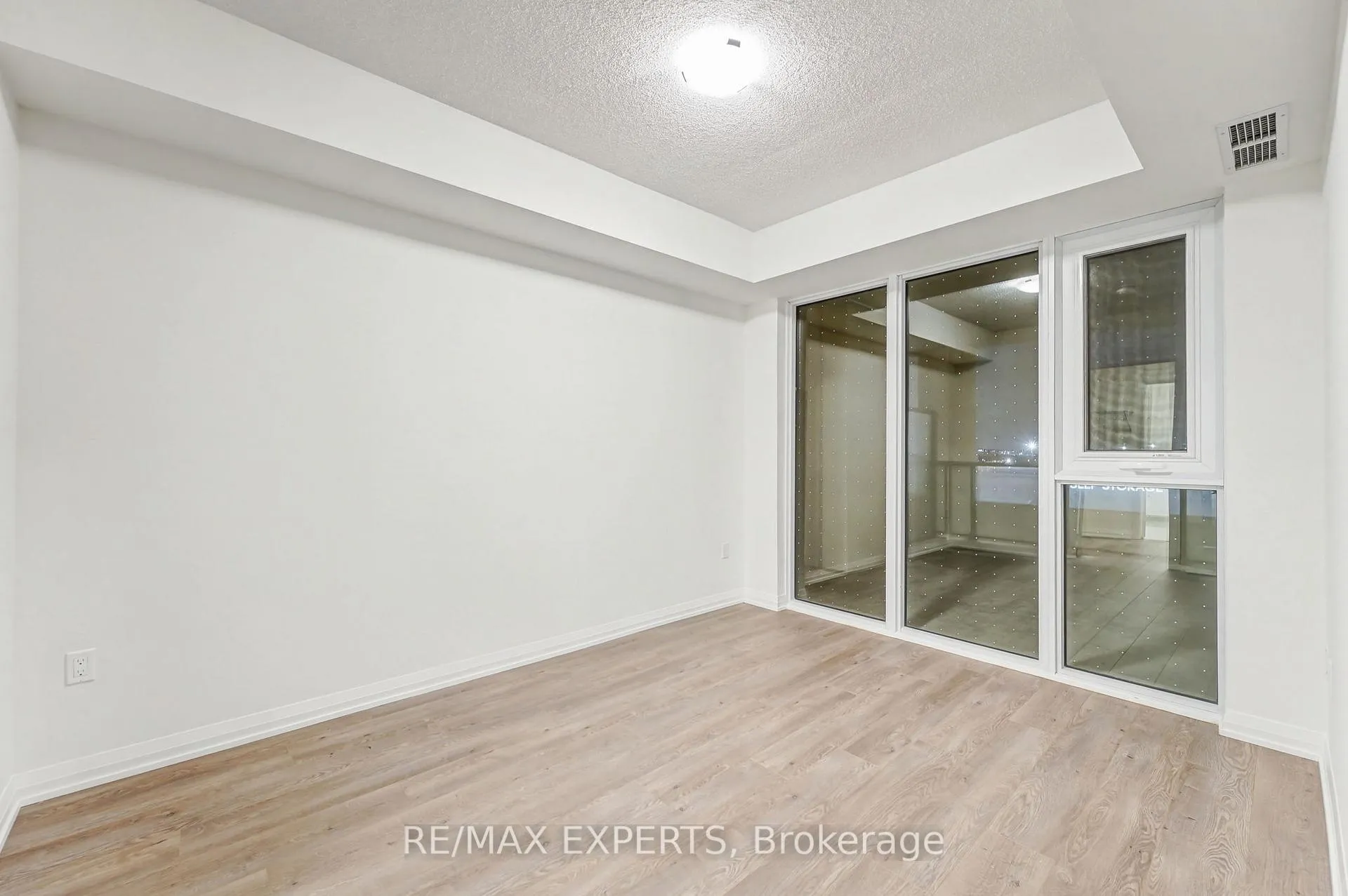 Photo 20 of Unit 421, 8960 Jane Street, Vaughan, Vellore Village — HOMEH