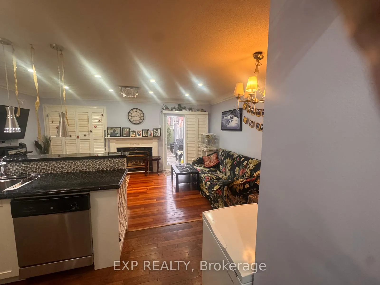 Photo 11 of 32 Cordgrass Crescent, Brampton, Sandringham-Wellington — HOMEH