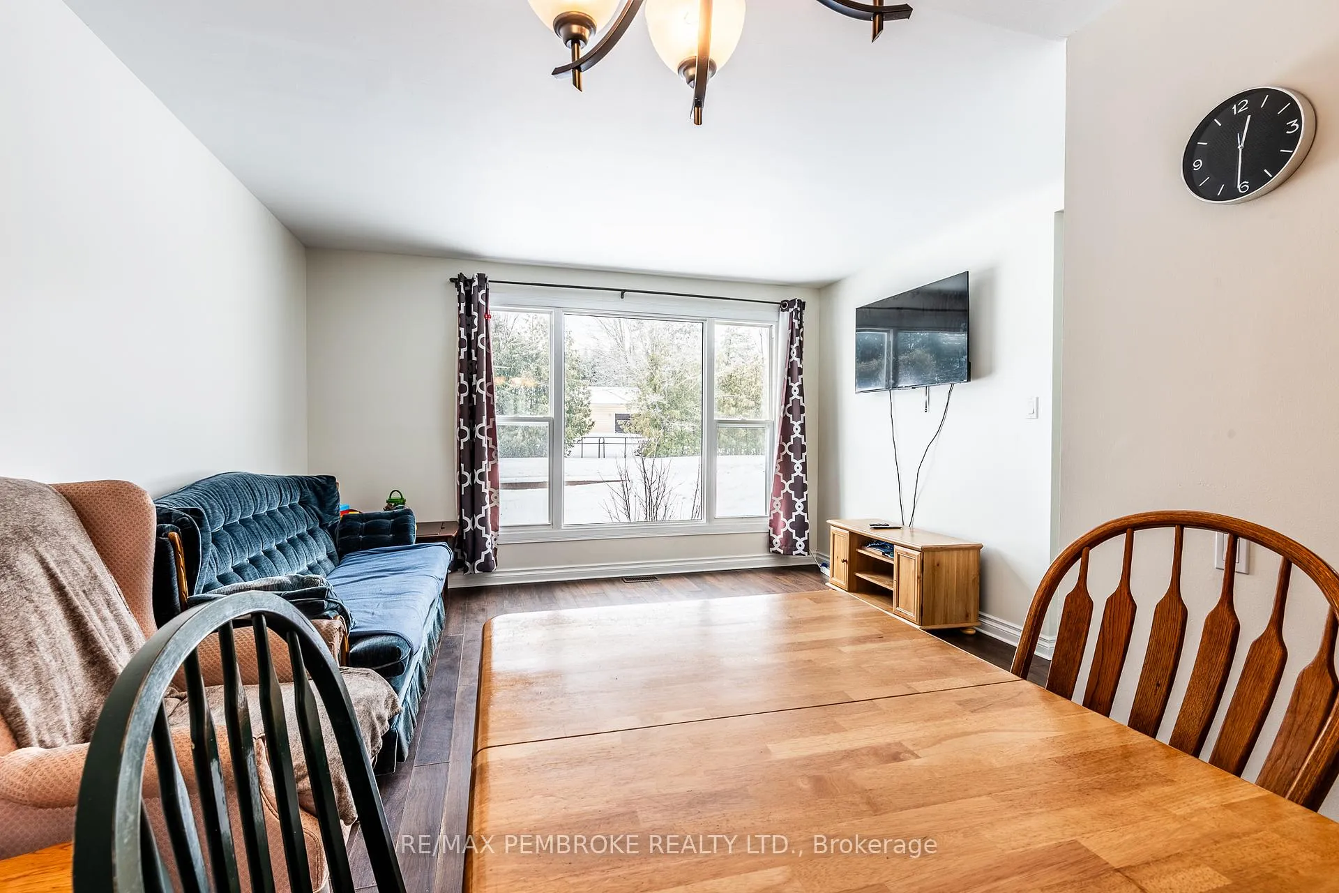Photo 6 of 22&24 Hoffman Street, Petawawa — HOMEH