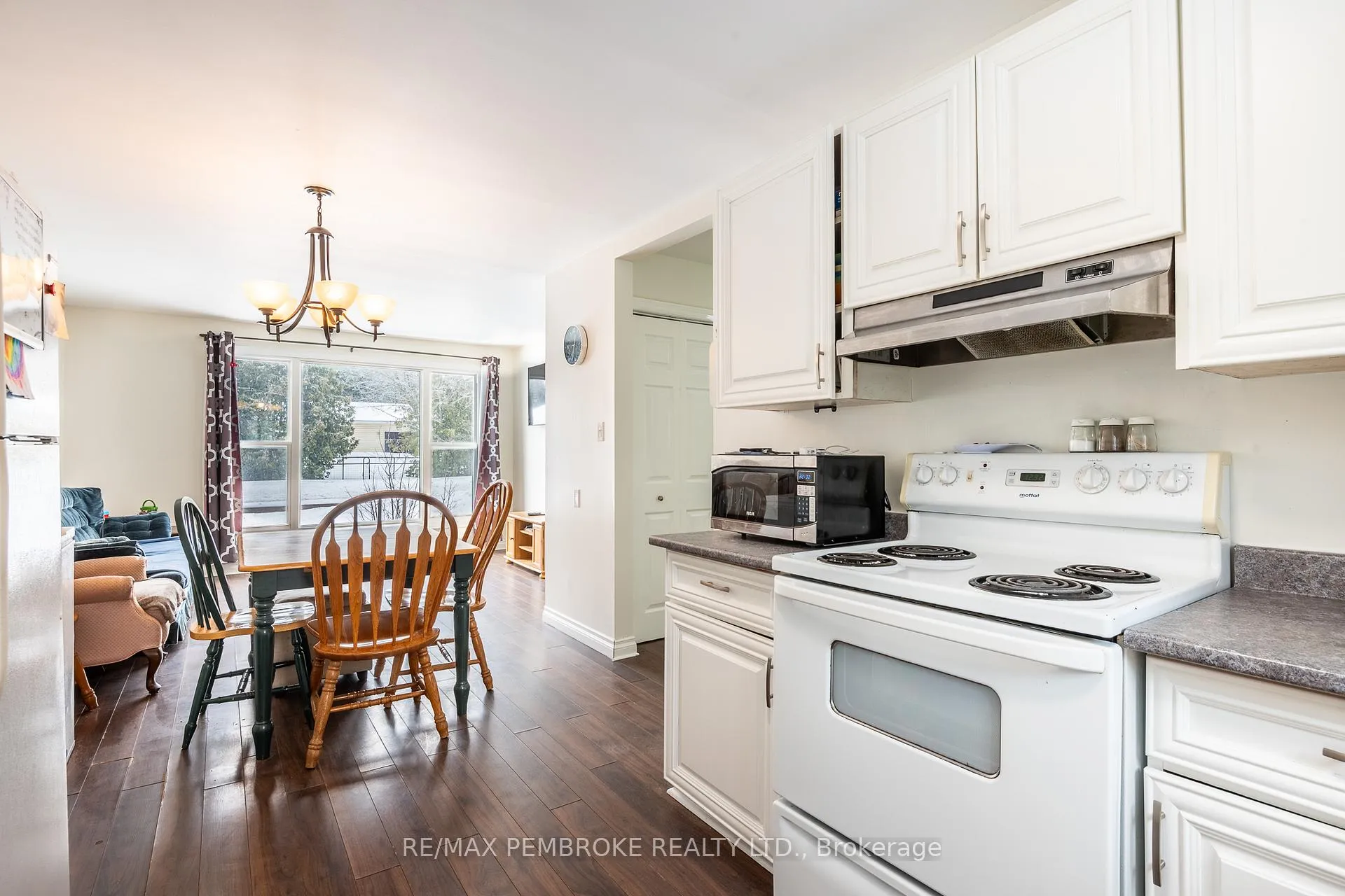 Photo 9 of 22&24 Hoffman Street, Petawawa — HOMEH