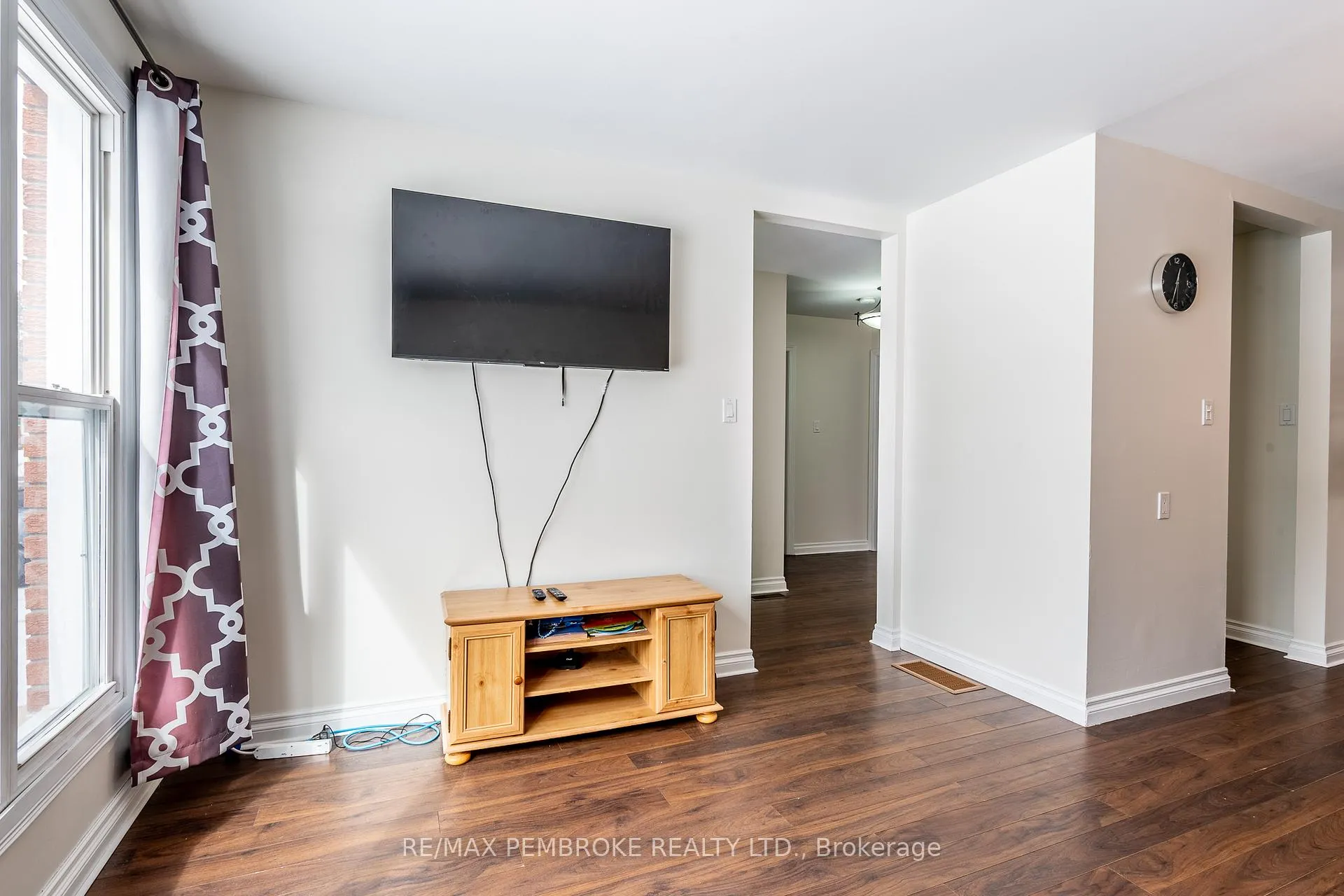 Photo 10 of 22&24 Hoffman Street, Petawawa — HOMEH