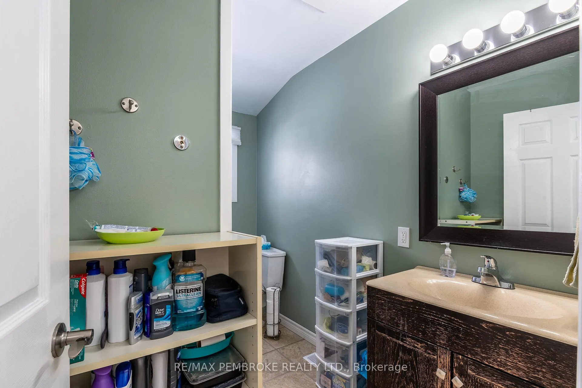 Photo 16 of 22&24 Hoffman Street, Petawawa — HOMEH