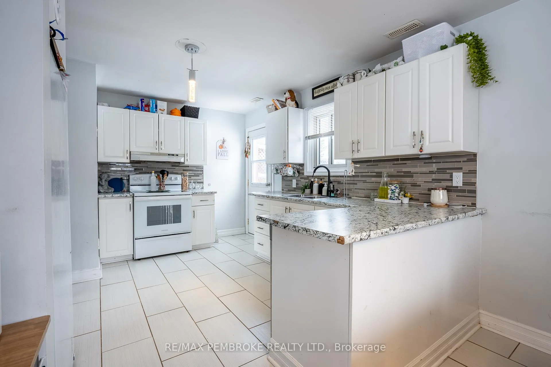 Photo 36 of 22&24 Hoffman Street, Petawawa — HOMEH