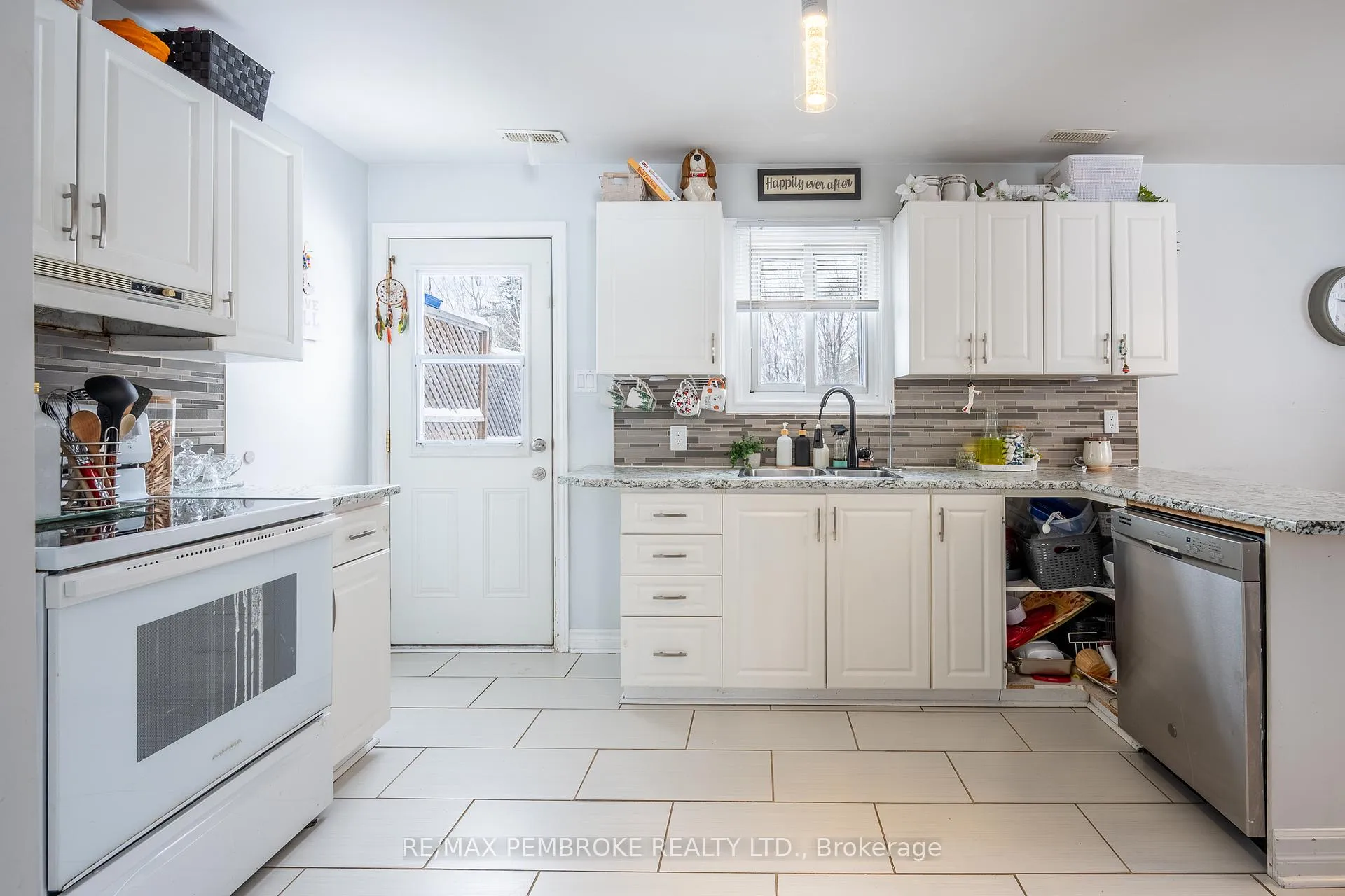 Photo 37 of 22&24 Hoffman Street, Petawawa — HOMEH