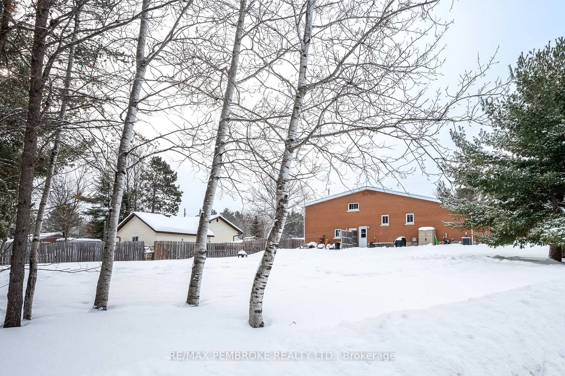 Photo 43 of 22&24 Hoffman Street, Petawawa — HOMEH