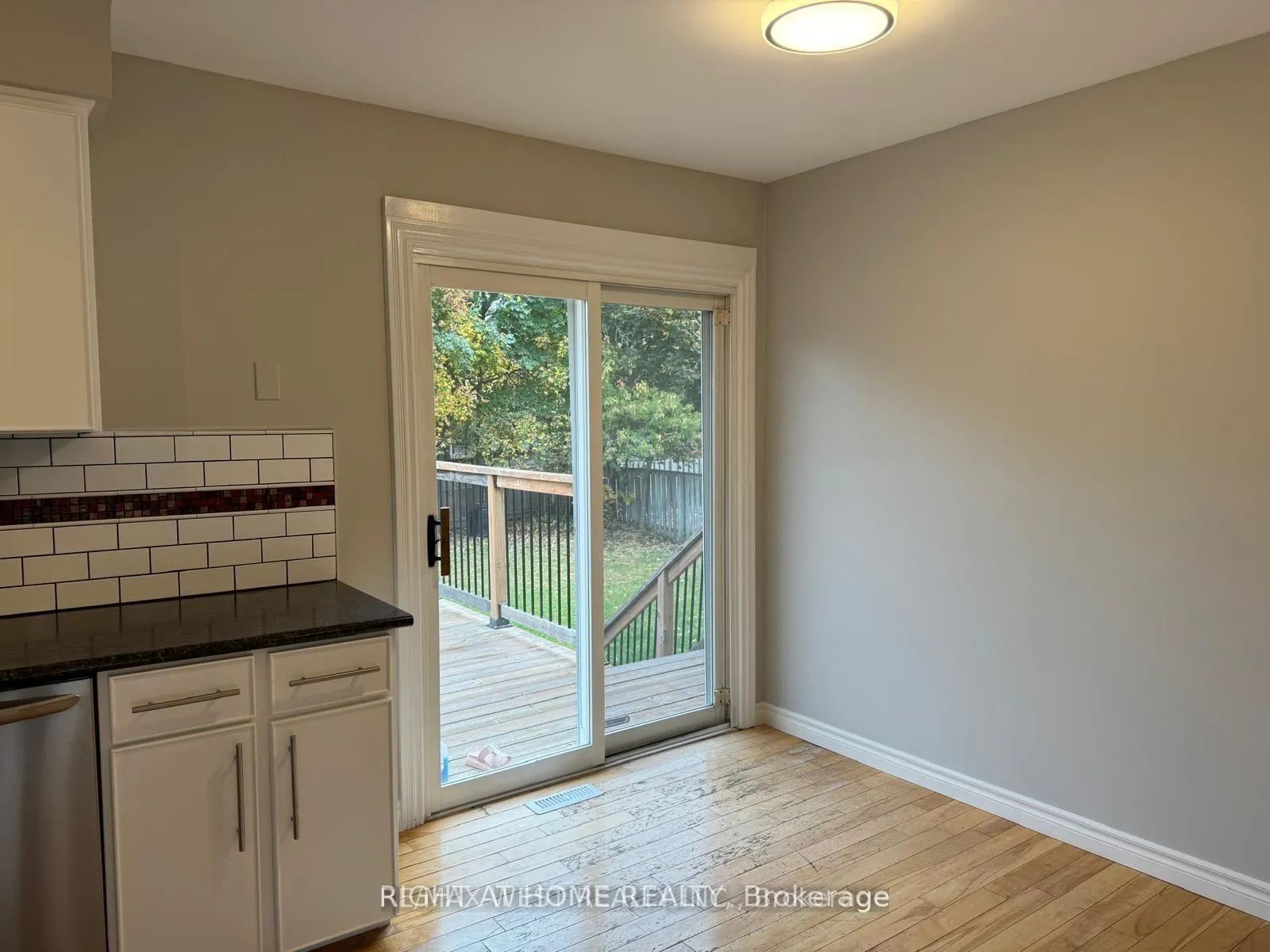 Photo 10 of 43 Clover Avenue, Barrie, Allandale Heights — HOMEH