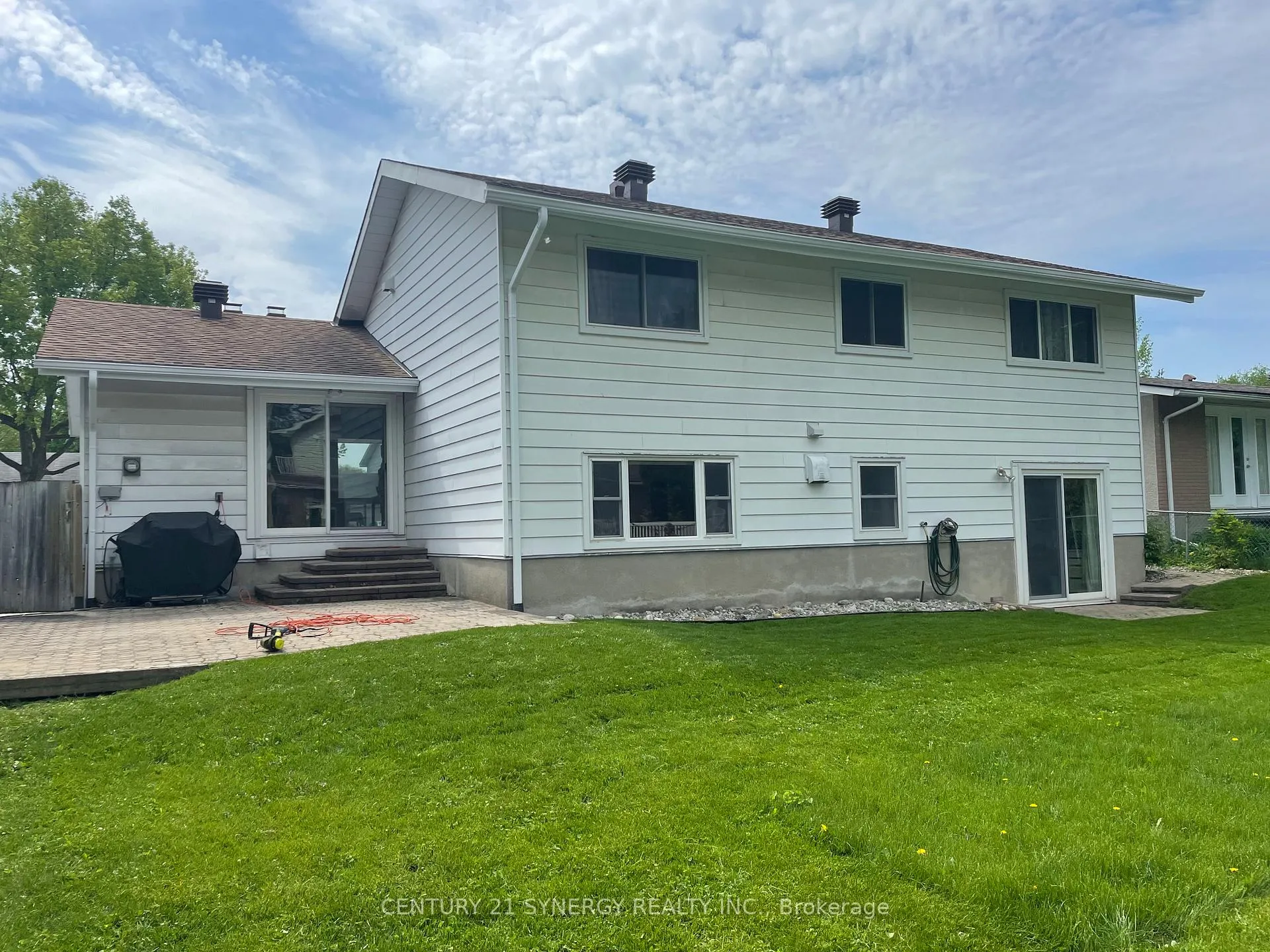 Photo 5 of 639 Glenhurst Crescent, Ottawa, Beacon Hill North — HOMEH