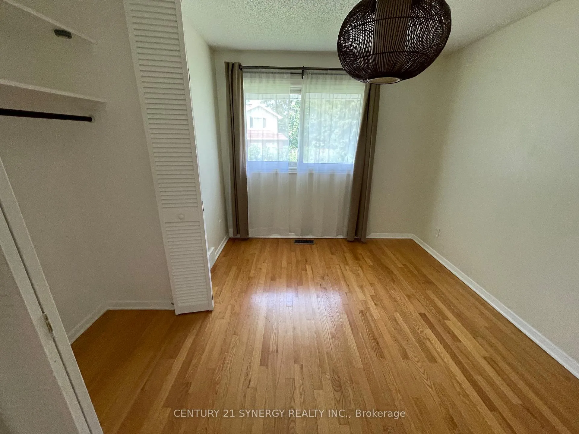 Photo 23 of 639 Glenhurst Crescent, Ottawa, Beacon Hill North — HOMEH