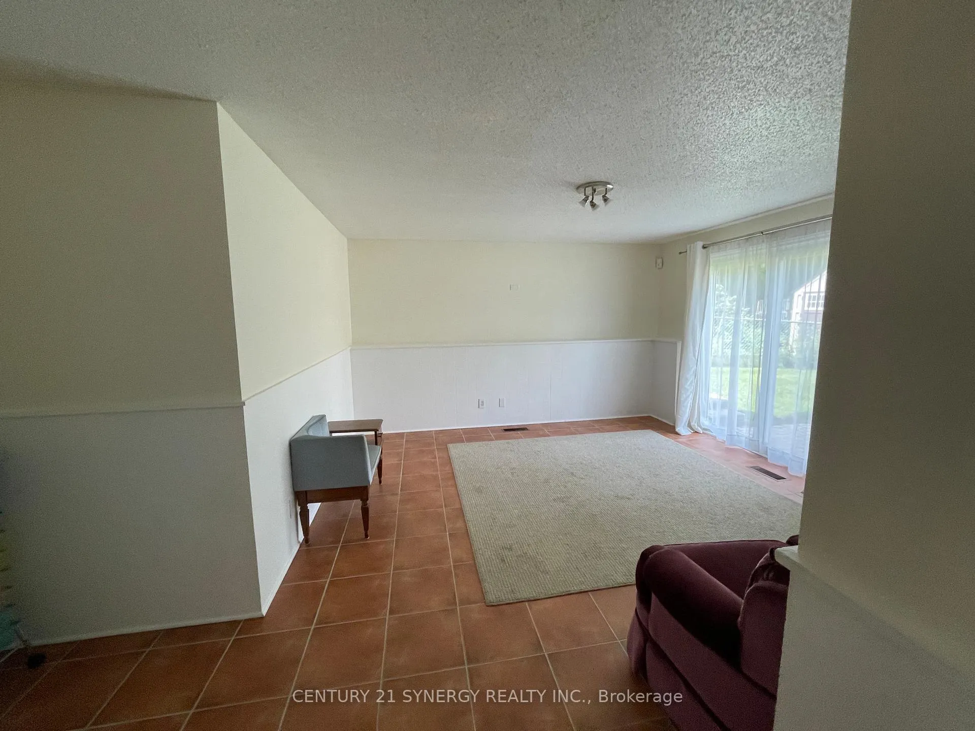 Photo 24 of 639 Glenhurst Crescent, Ottawa, Beacon Hill North — HOMEH