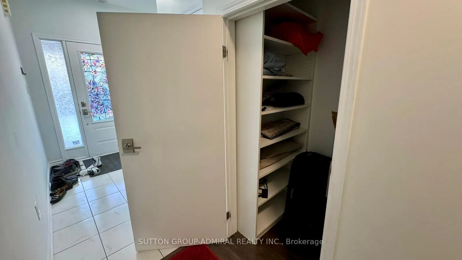Photo 5 of 54 Heron Park Pl, Scarborough, West Hill — HOMEH