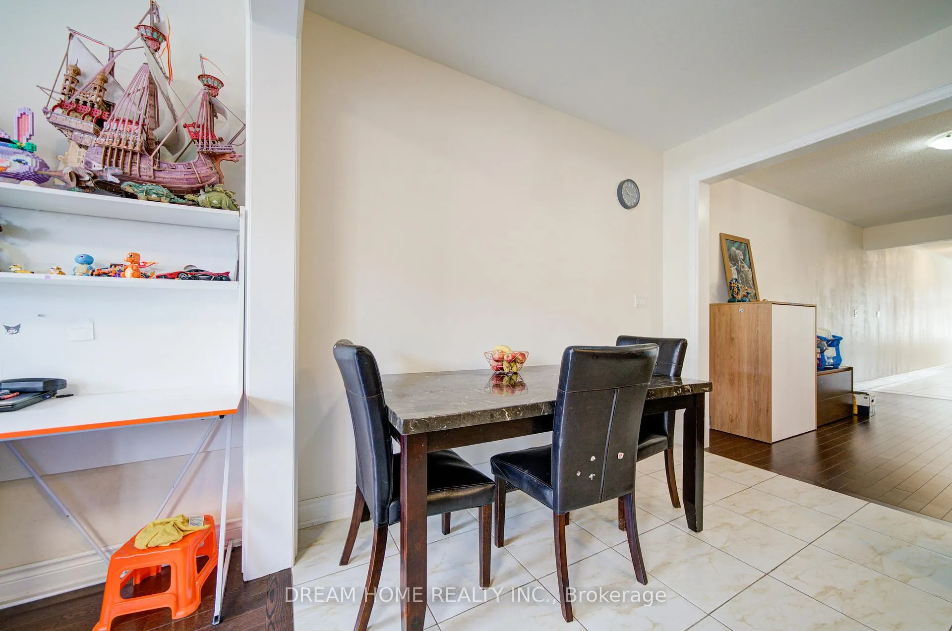 Photo 11 of 66 Mohandas Drive, Markham, Cedarwood — HOMEH