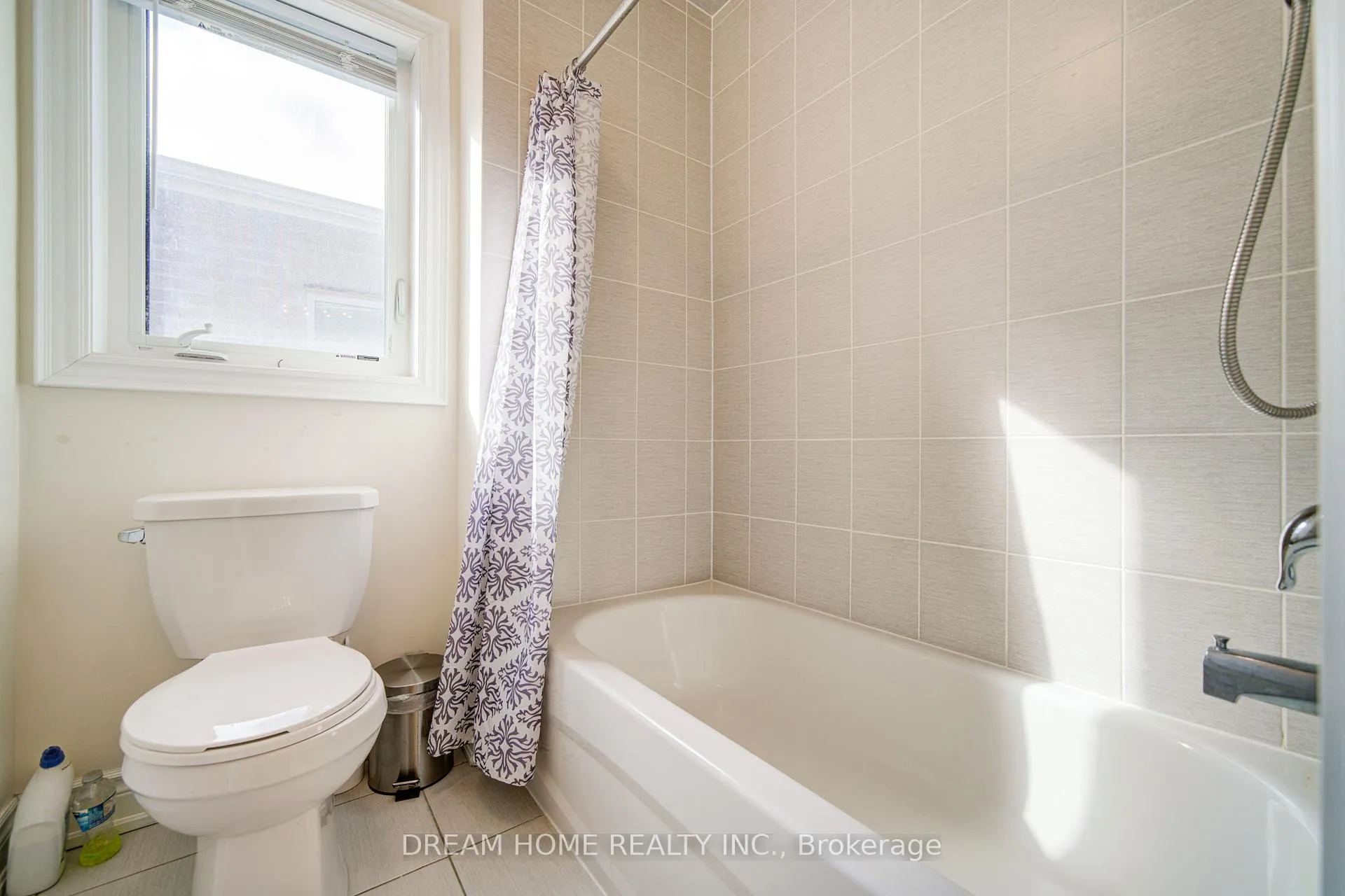 Photo 32 of 66 Mohandas Drive, Markham, Cedarwood — HOMEH