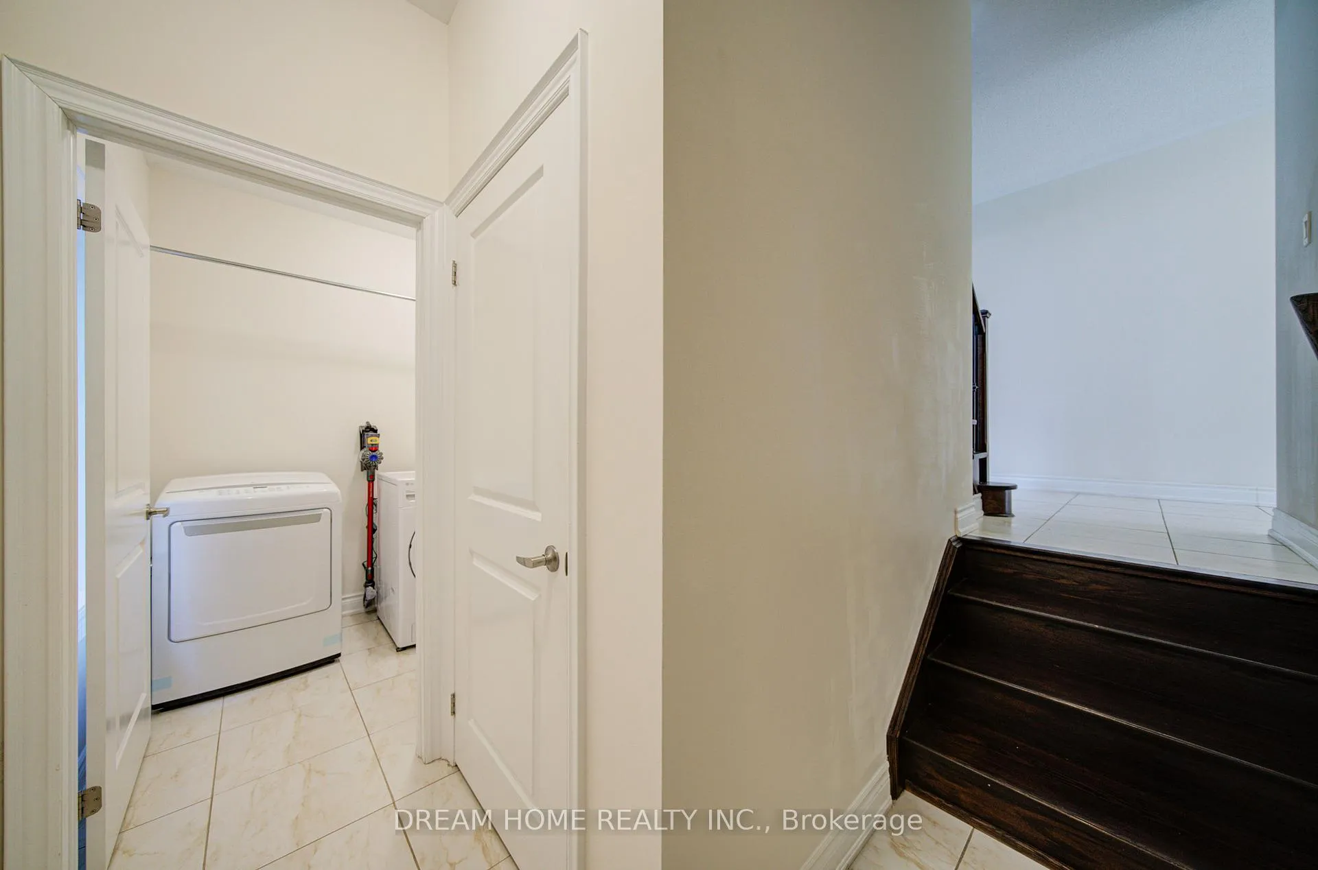Photo 33 of 66 Mohandas Drive, Markham, Cedarwood — HOMEH