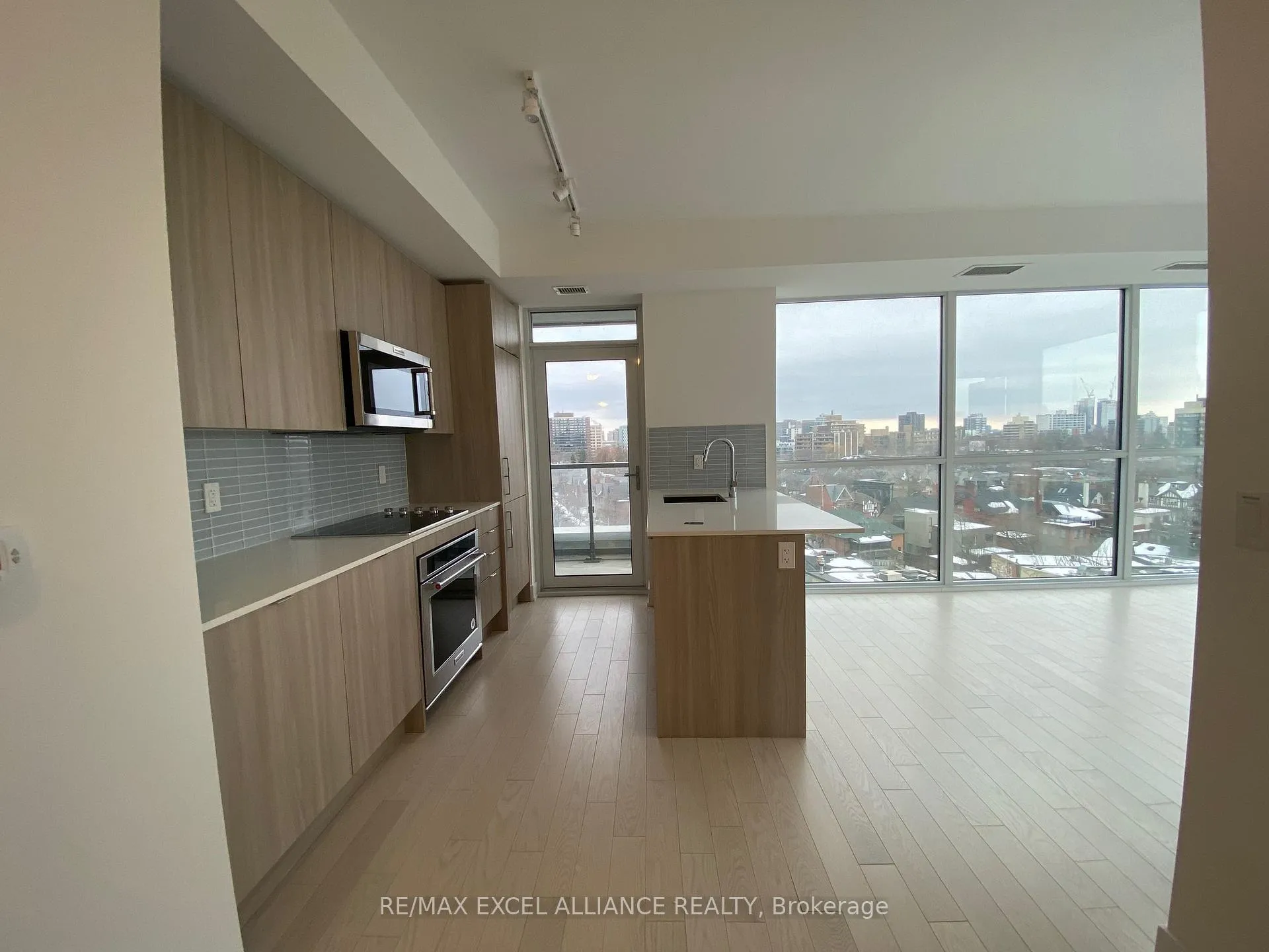 Photo 15 of Unit 709, 181 Bedford Road, Toronto, The Annex — HOMEH