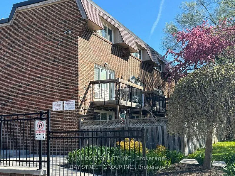 Front of Unit 114, 55 Godstone Road