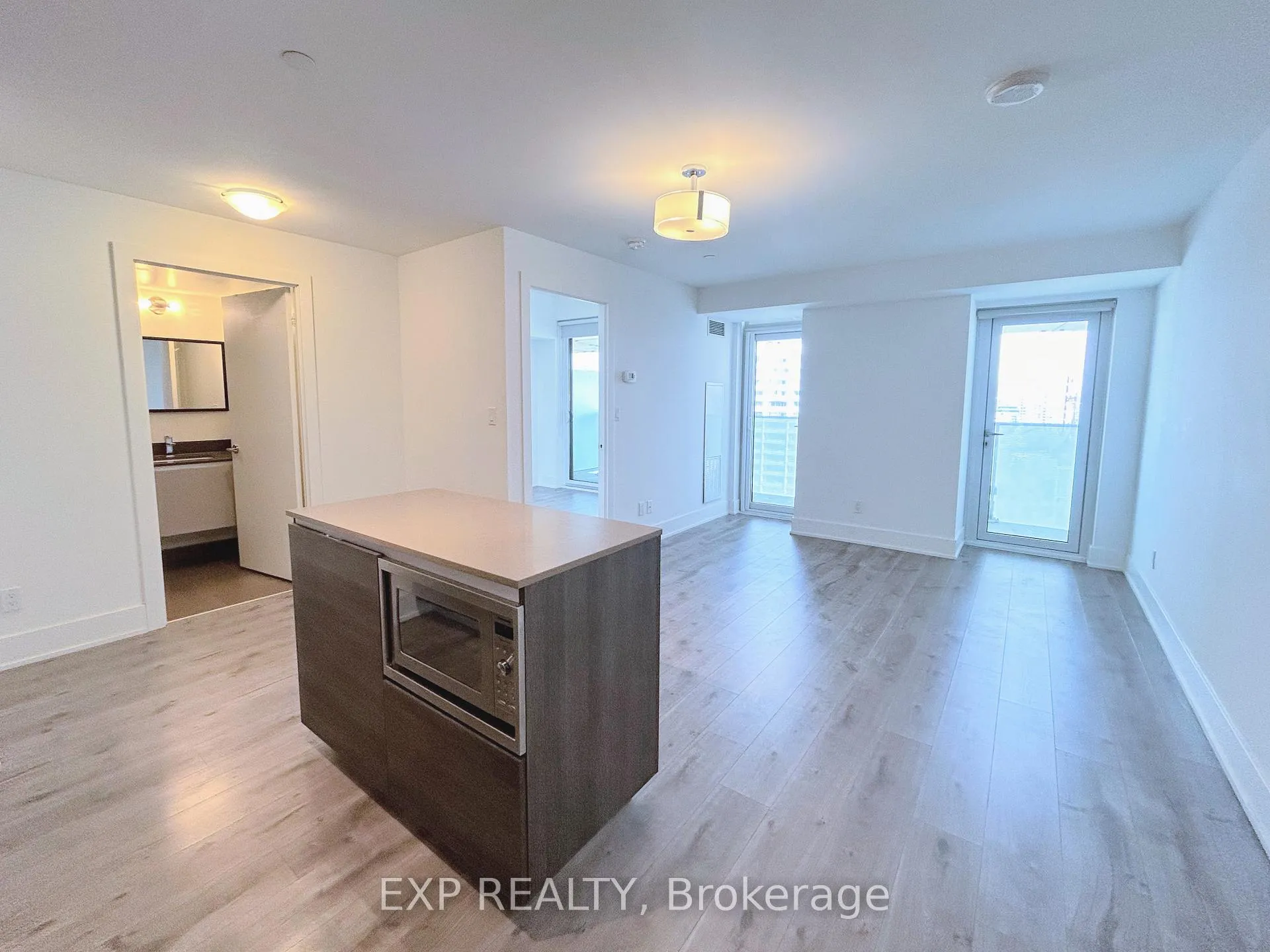 Front of Unit 1608, 200 Bloor Street W