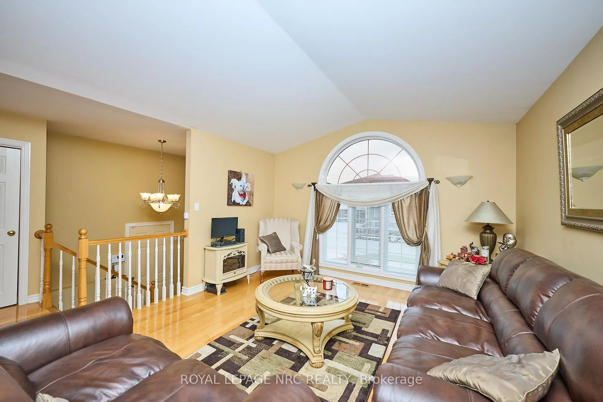 Photo 6 of 8105 Citation Road, Niagara Falls, Ascot — HOMEH