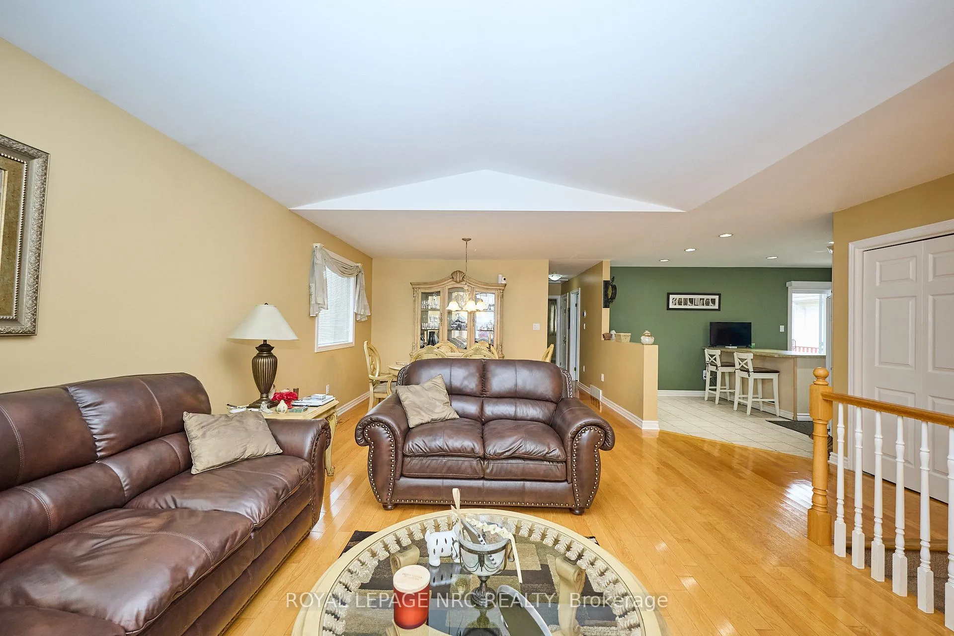 Photo 7 of 8105 Citation Road, Niagara Falls, Ascot — HOMEH