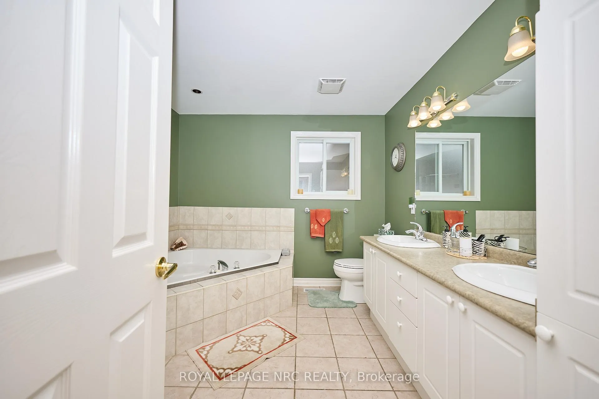 Photo 19 of 8105 Citation Road, Niagara Falls, Ascot — HOMEH