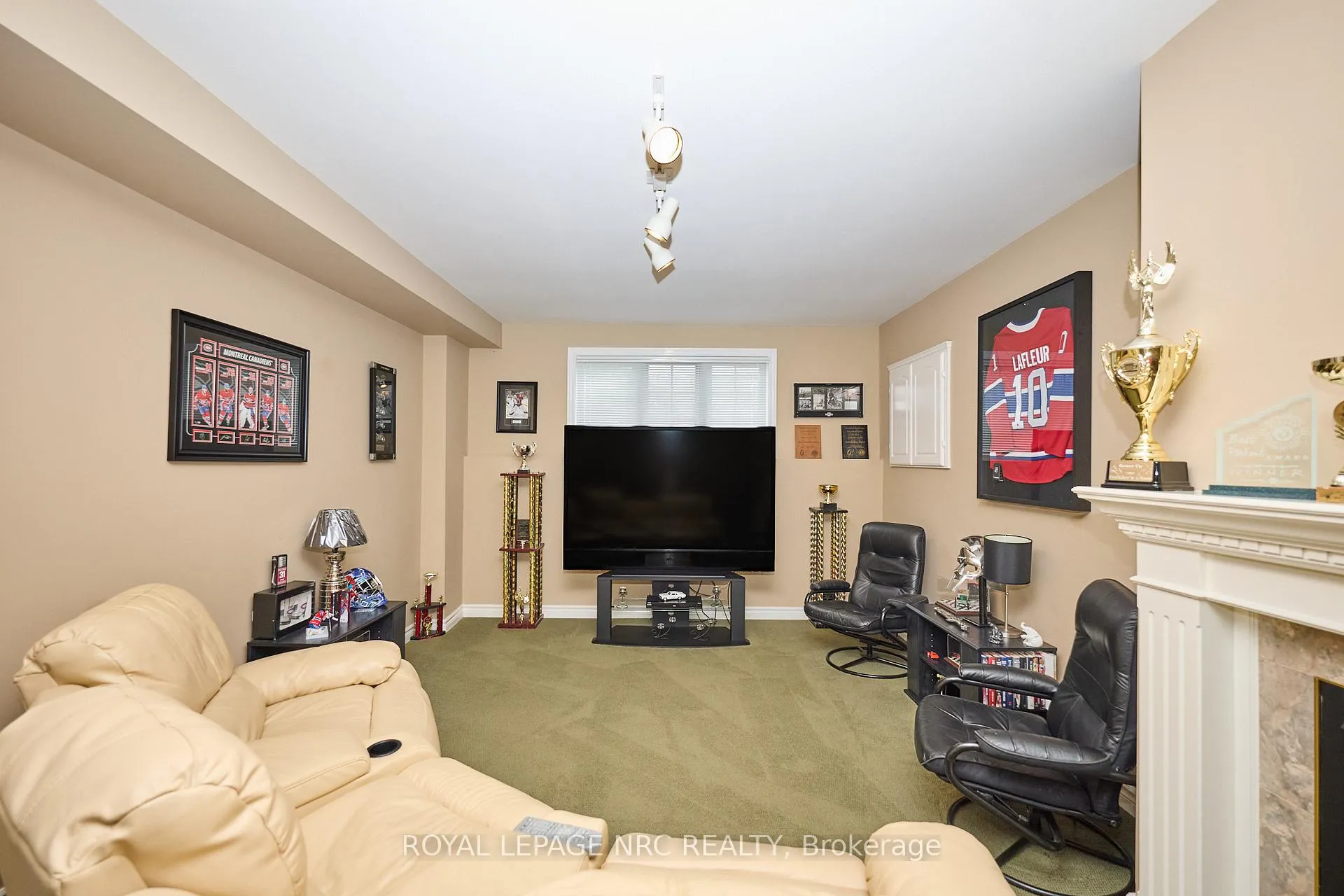 Photo 23 of 8105 Citation Road, Niagara Falls, Ascot — HOMEH
