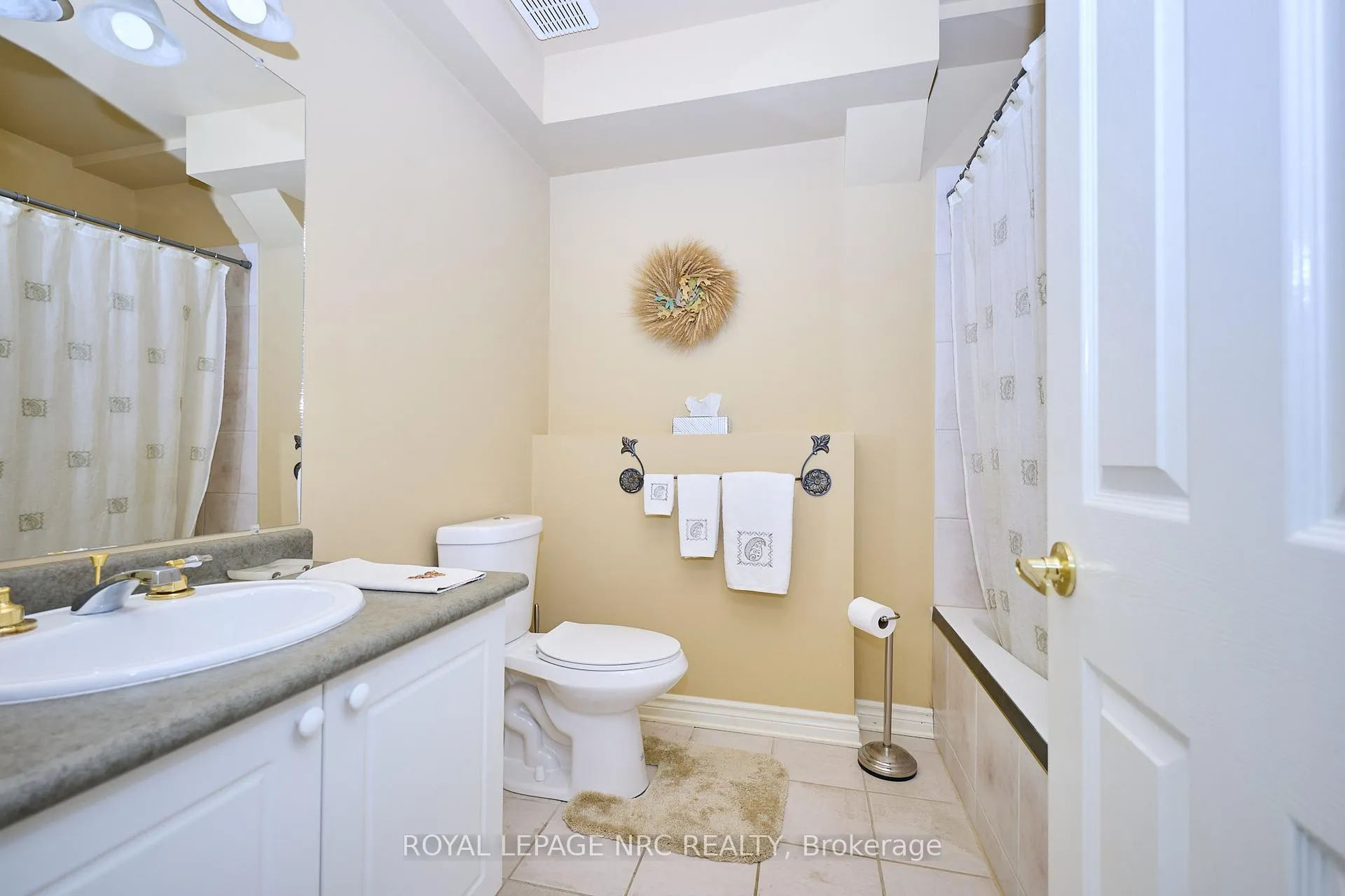 Photo 26 of 8105 Citation Road, Niagara Falls, Ascot — HOMEH