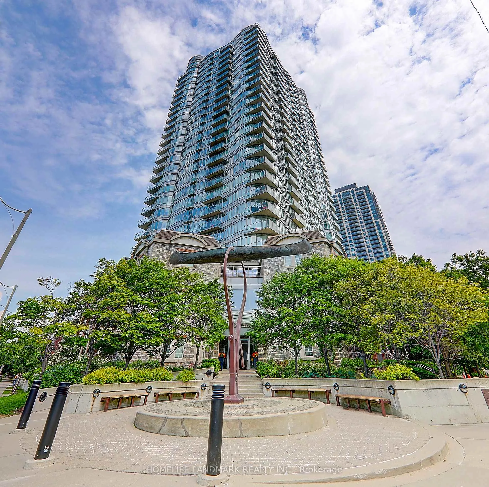 Photo 2 of Unit 1811, 15 Windermere Avenue, Toronto, High Park-Swansea — HOMEH