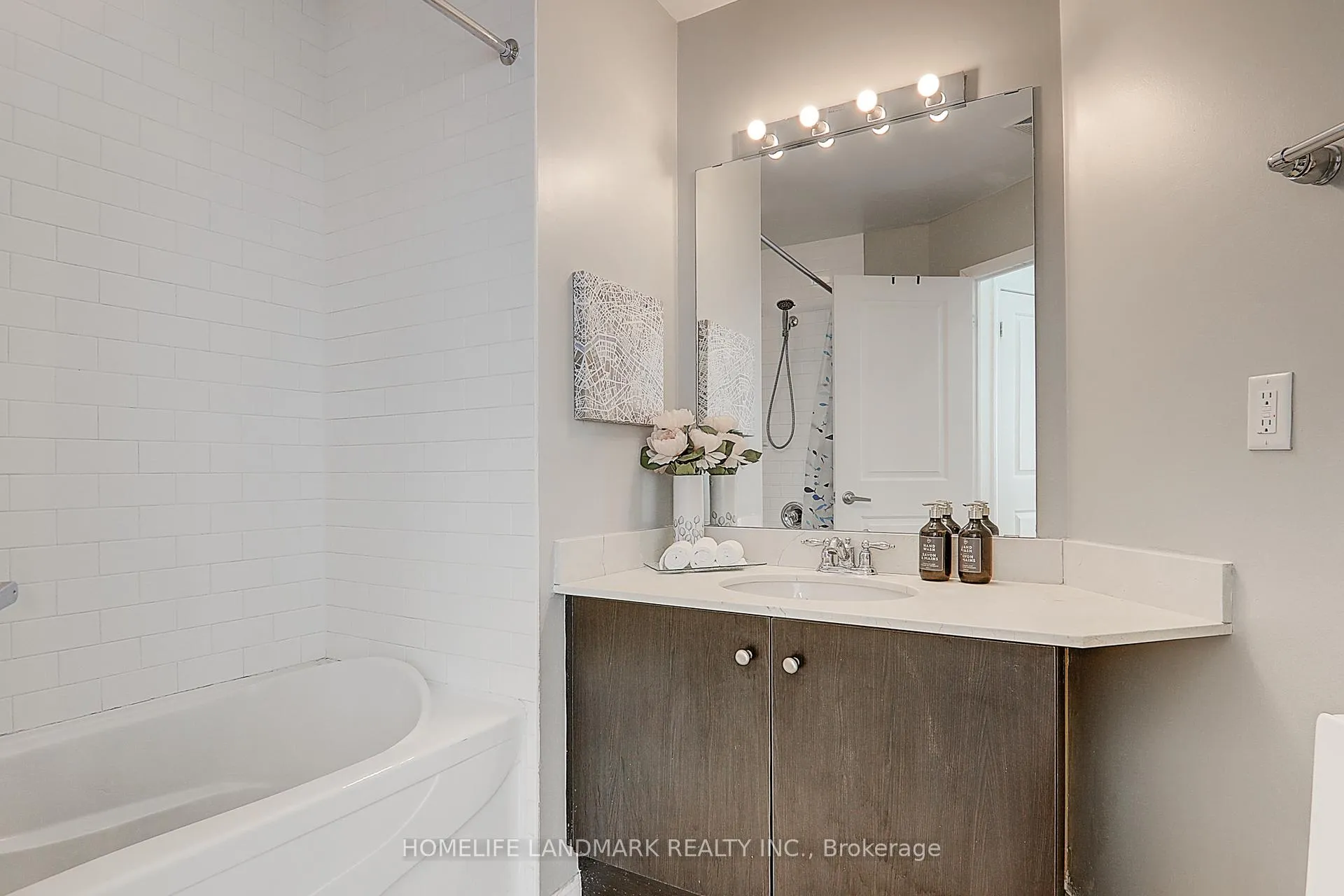Photo 21 of Unit 1811, 15 Windermere Avenue, Toronto, High Park-Swansea — HOMEH