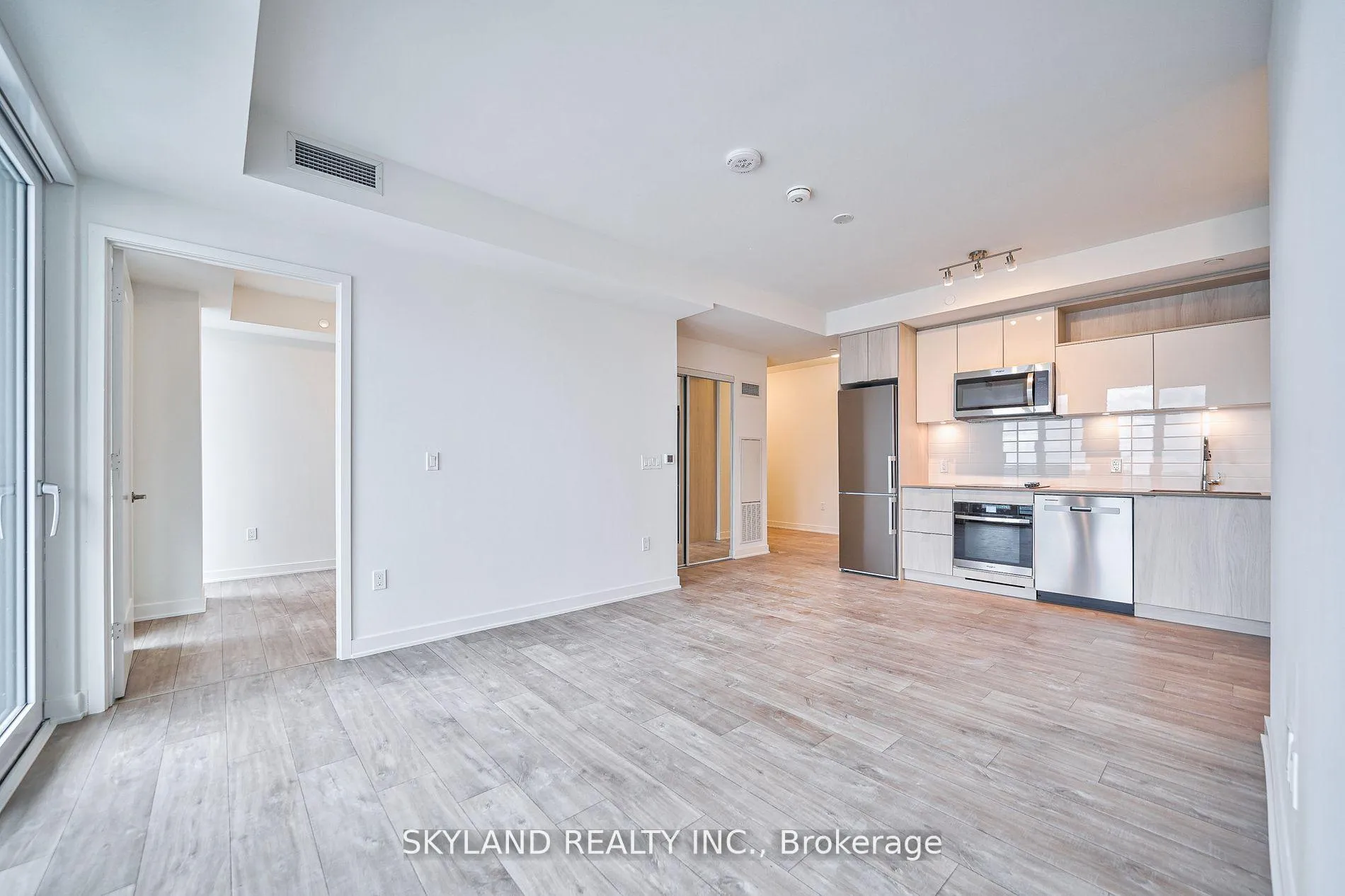 Photo 3 of Unit LPH2901, 70 Princess Street, Toronto, Waterfront Communities — HOMEH