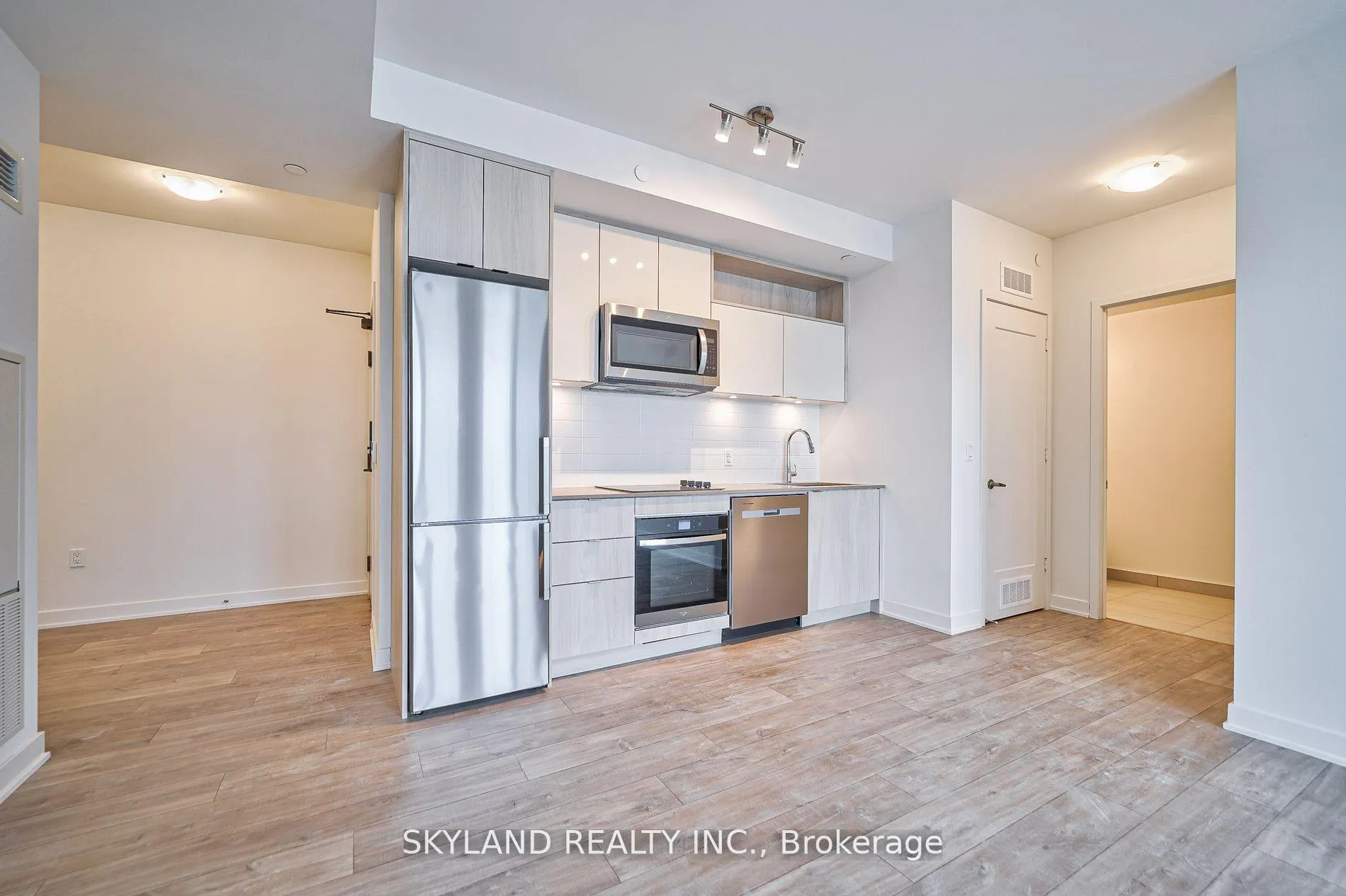 Photo 4 of Unit LPH2901, 70 Princess Street, Toronto, Waterfront Communities — HOMEH
