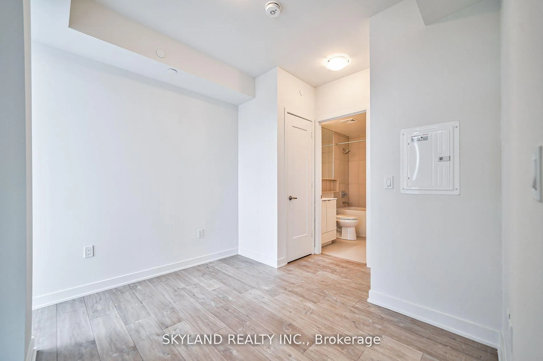 Photo 8 of Unit LPH2901, 70 Princess Street, Toronto, Waterfront Communities — HOMEH