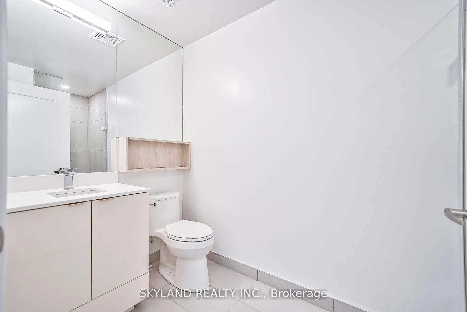 Photo 13 of Unit LPH2901, 70 Princess Street, Toronto, Waterfront Communities — HOMEH