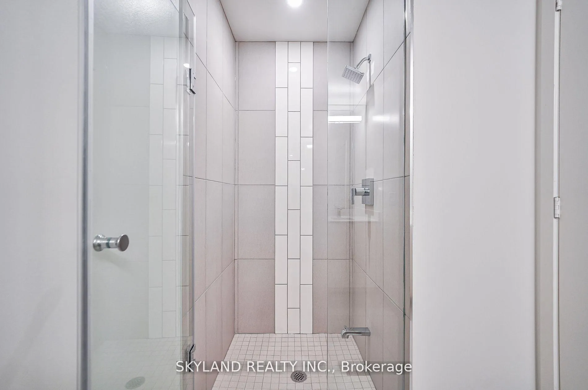 Photo 14 of Unit LPH2901, 70 Princess Street, Toronto, Waterfront Communities — HOMEH
