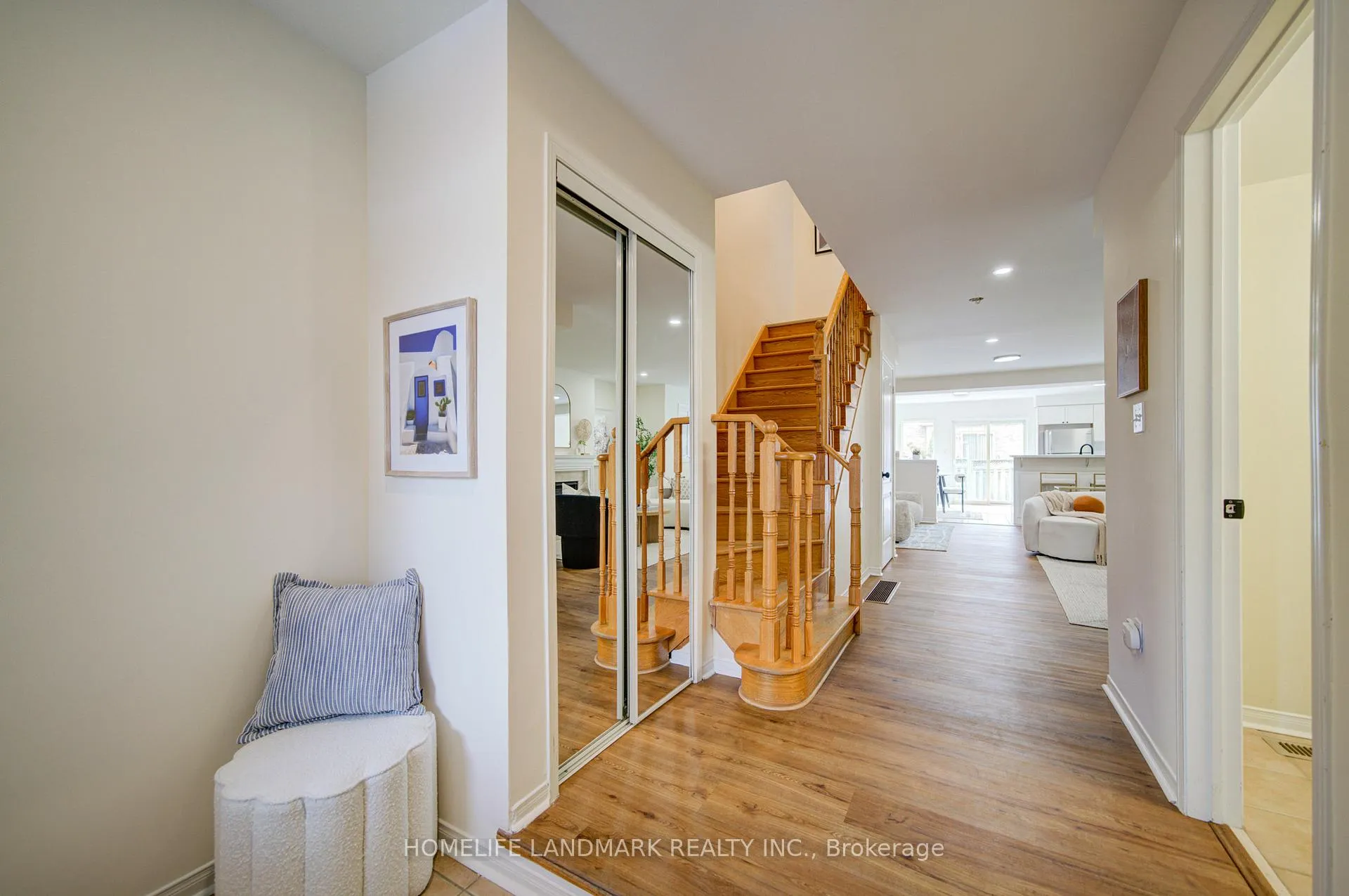 Photo 3 of 351 Deepsprings Crescent, Vaughan, Vellore Village — HOMEH