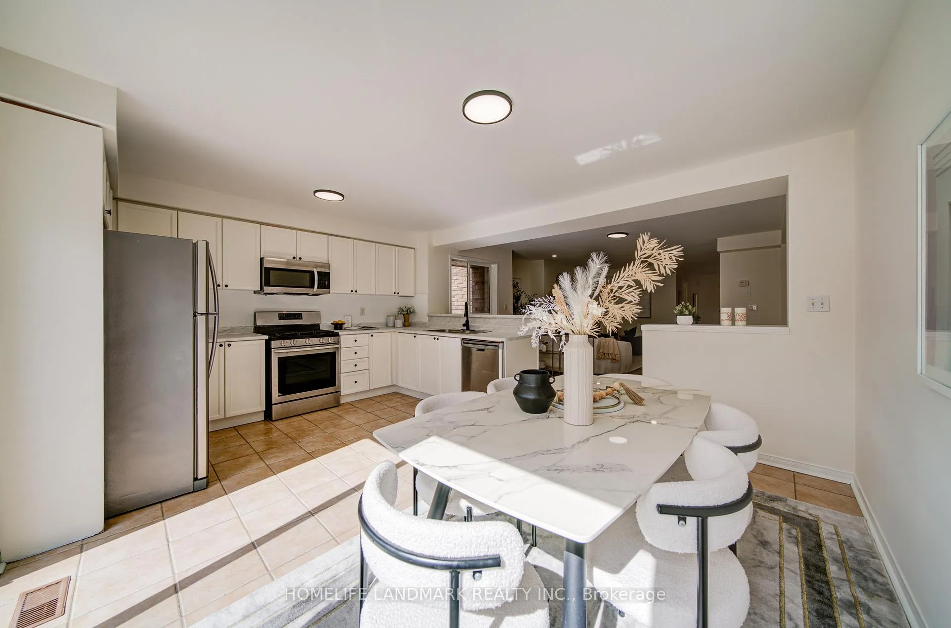 Photo 12 of 351 Deepsprings Crescent, Vaughan, Vellore Village — HOMEH