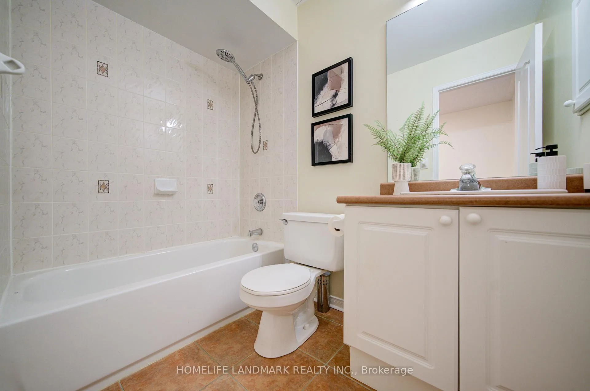 Photo 16 of 351 Deepsprings Crescent, Vaughan, Vellore Village — HOMEH