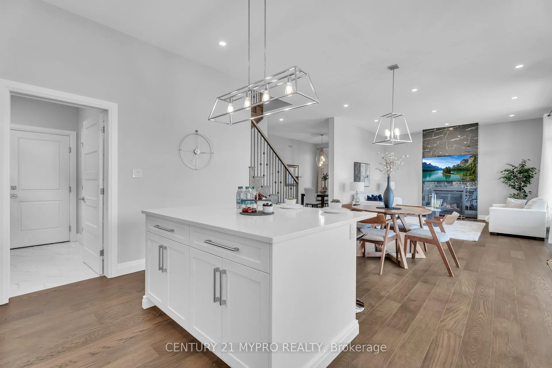 Photo 19 of 65 Daventry Way, Middlesex Centre, Kilworth — HOMEH