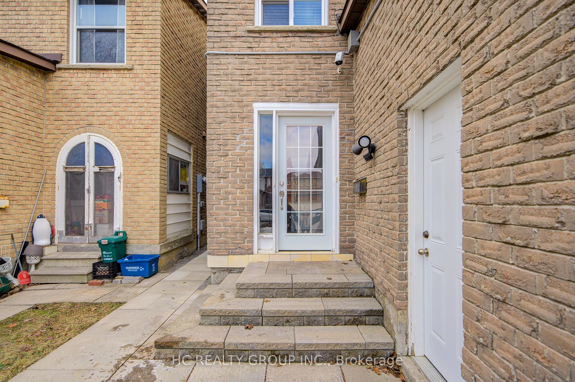 Photo 2 of 21 Appleby Crescent, Markham, Milliken Mills West — HOMEH