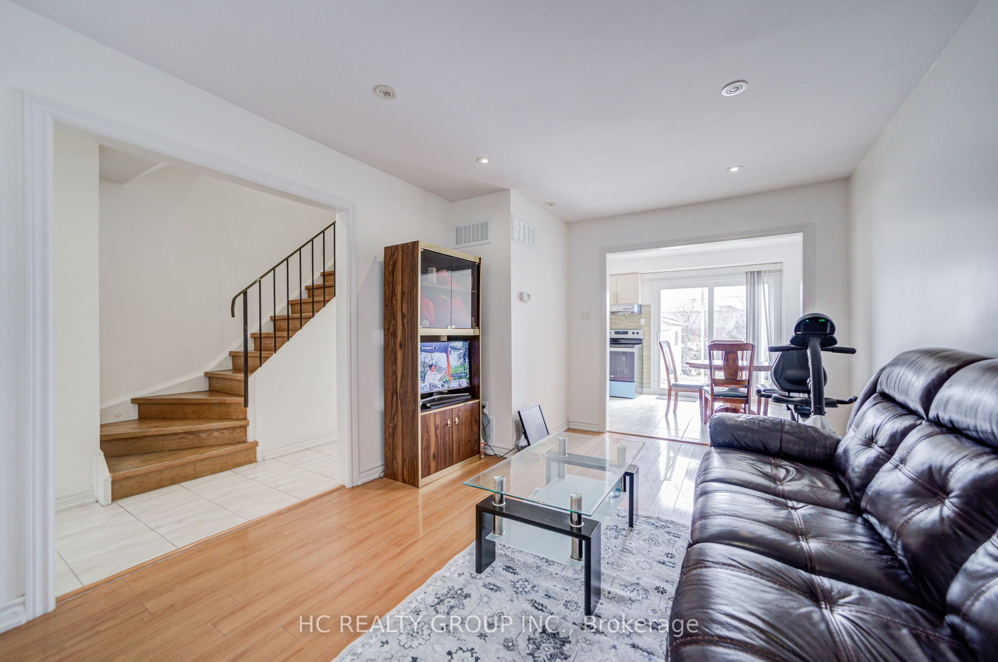 Photo 18 of 21 Appleby Crescent, Markham, Milliken Mills West — HOMEH