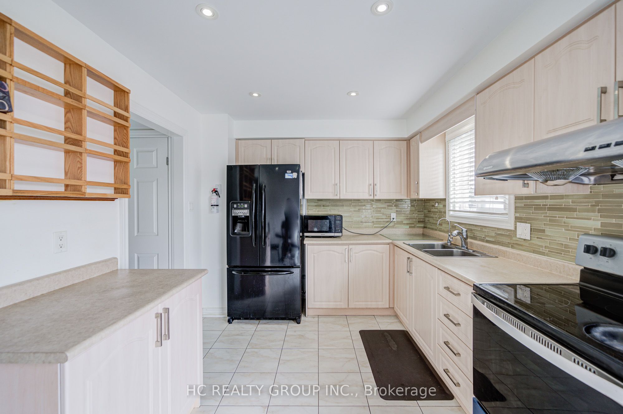 Photo 17 of 21 Appleby Crescent, Markham, Milliken Mills West — HOMEH